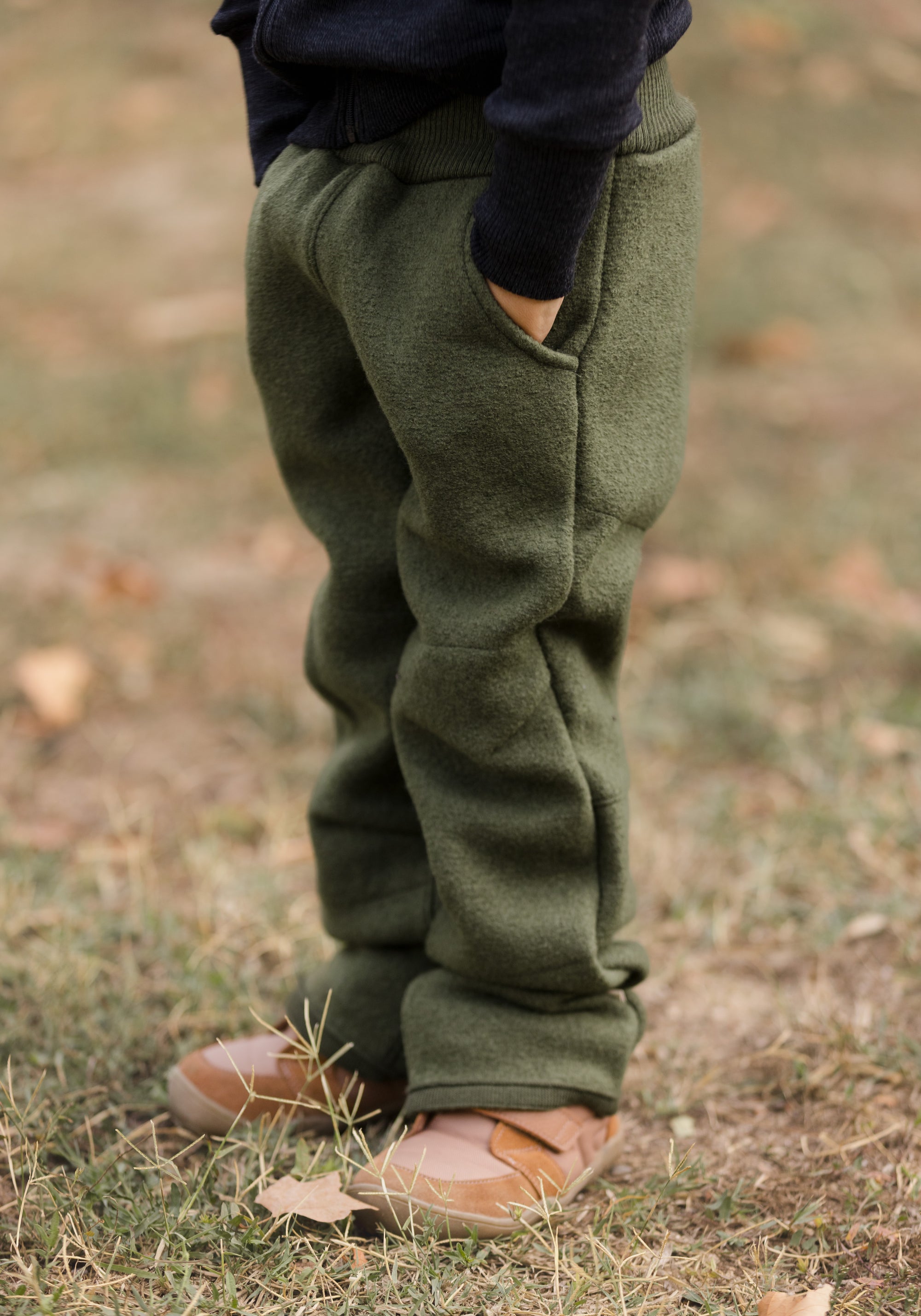 Pantaloni din lână merinos fiartă - Olive