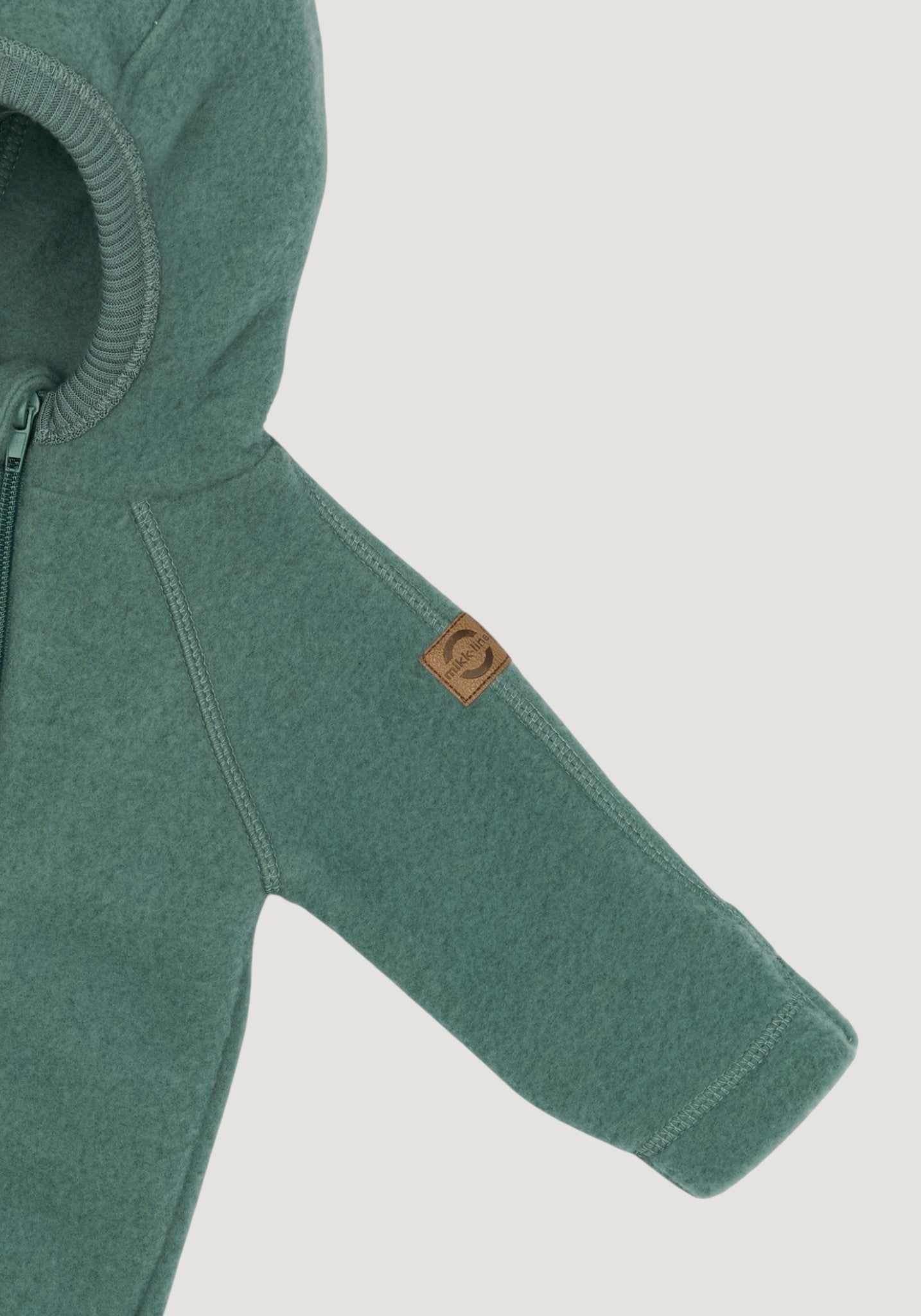 Salopetă cu mănuși și botoși fleece din lână merinos - Teddy Bear Balsam Green