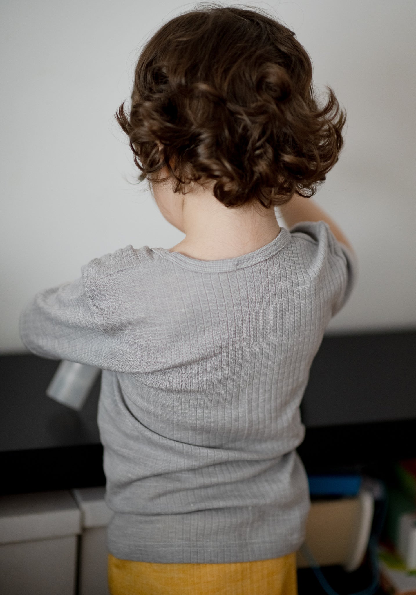 Tricou seamless din lână merinos, mătase și bumbac - Grey Melange Cosilana HipHip.ro