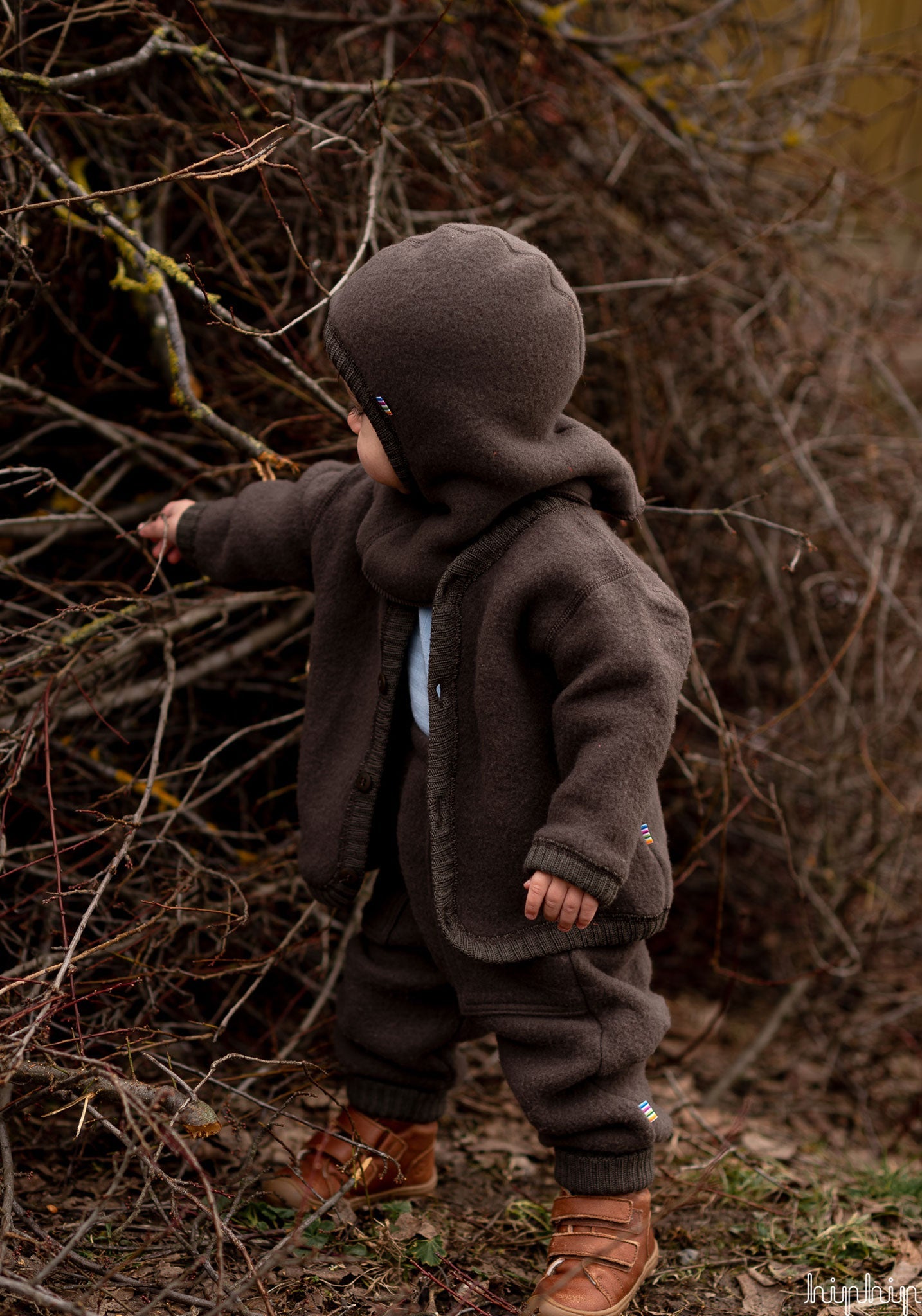 Cagulă dublată fleece din lână merinos - Dark Bark Joha HipHip.ro