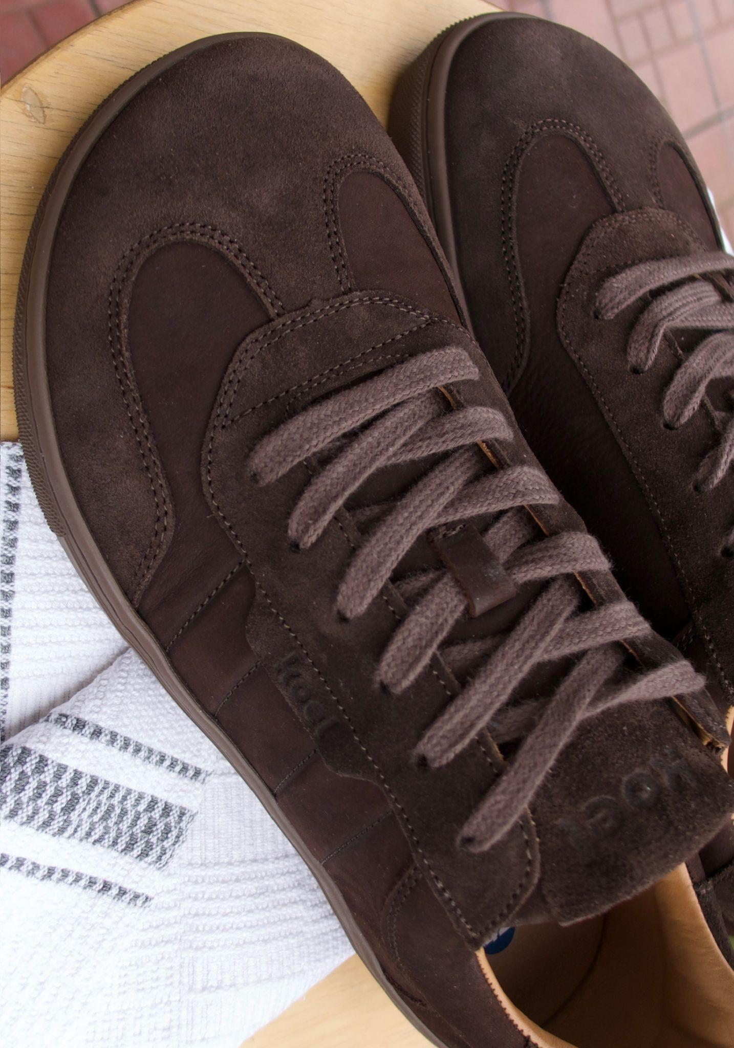 Sneakers Barefoot din piele întoarsă - Helio Chocolate