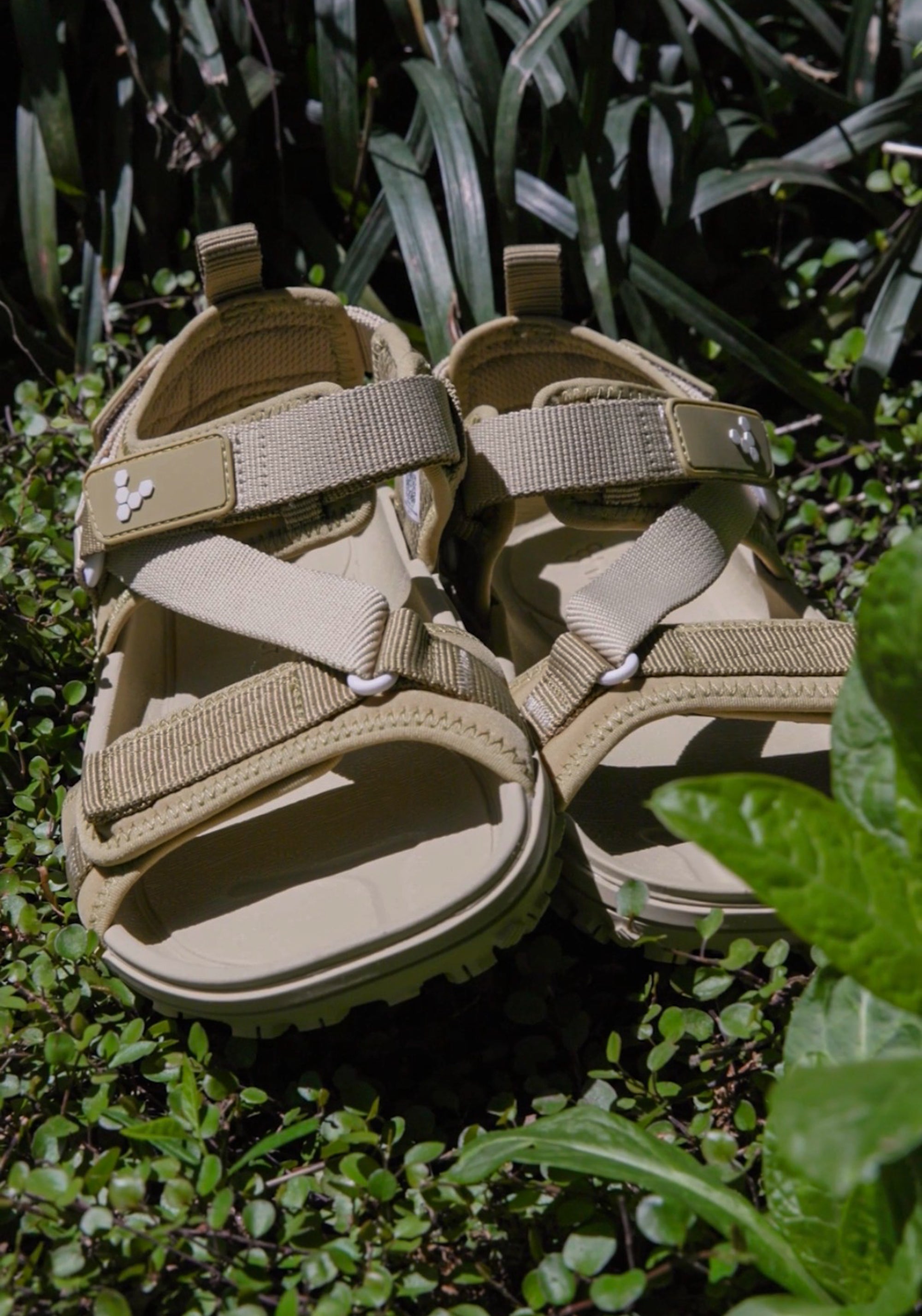 Sandale drumeție Barefoot - Tracker Ora Women Dune