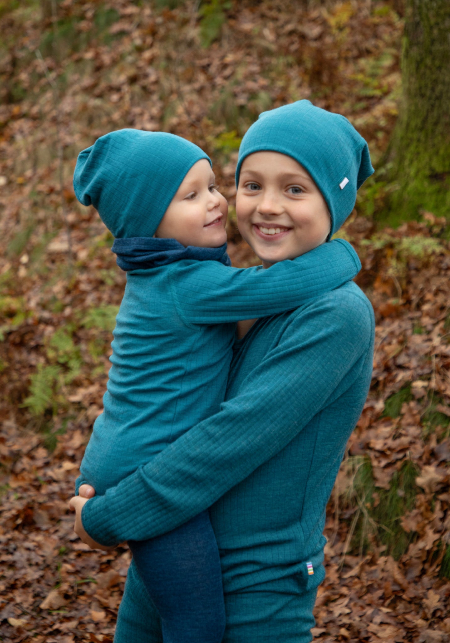 Căciulă dublată din lână merinos - Basic Turquoise