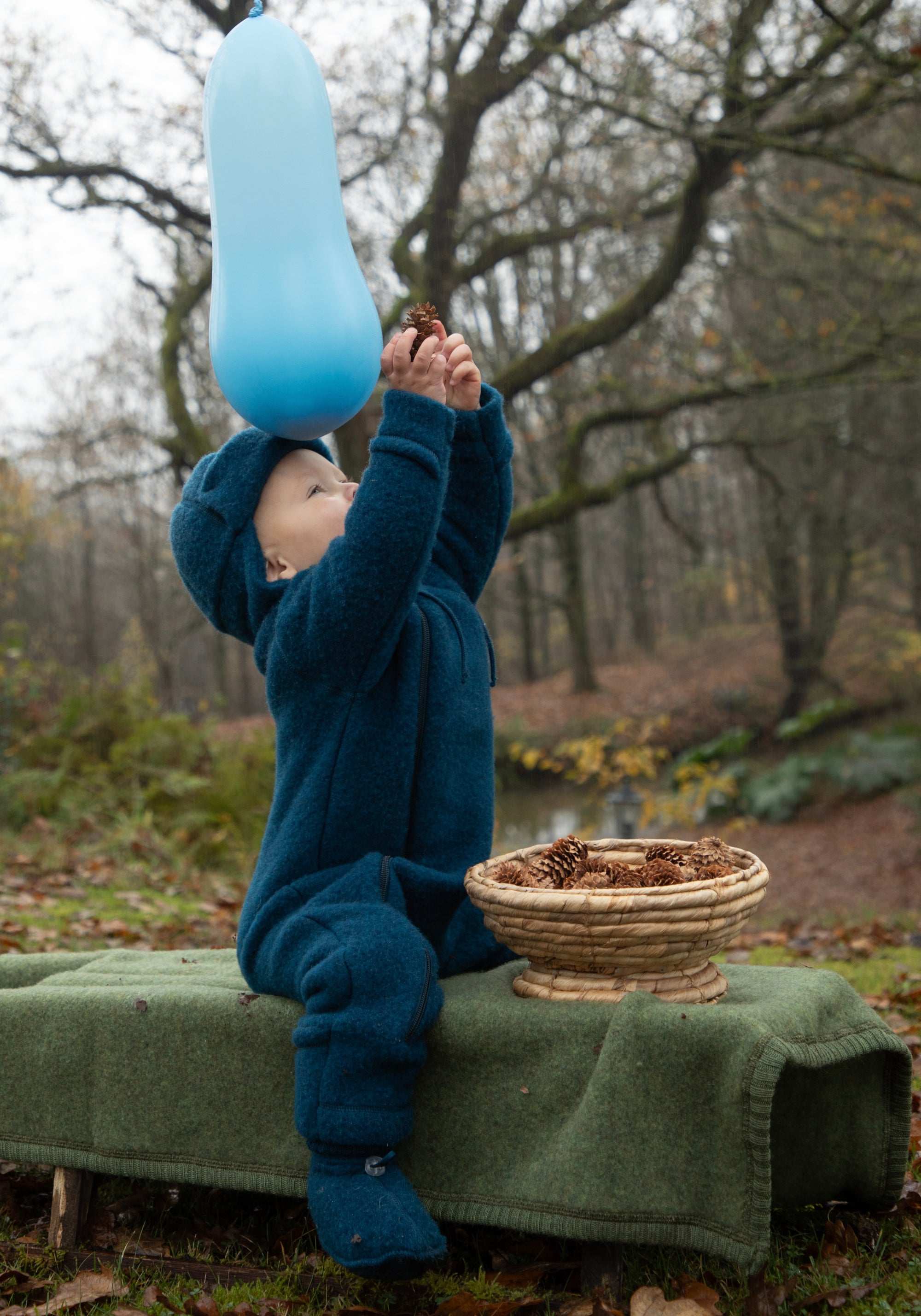 Salopetă cu mănuși și botoși fleece din lână merinos - Dark Turquoise