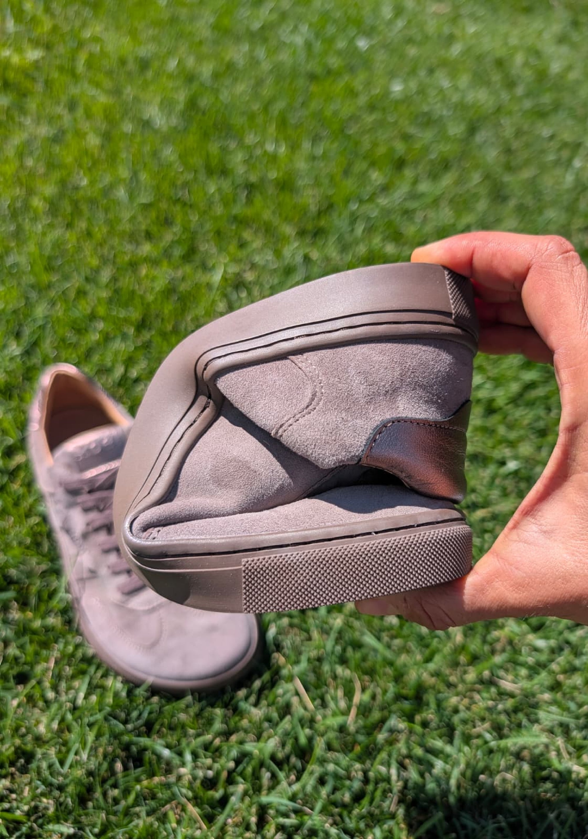 Sneakers Barefoot din piele întoarsă - Helena Dark Taupe