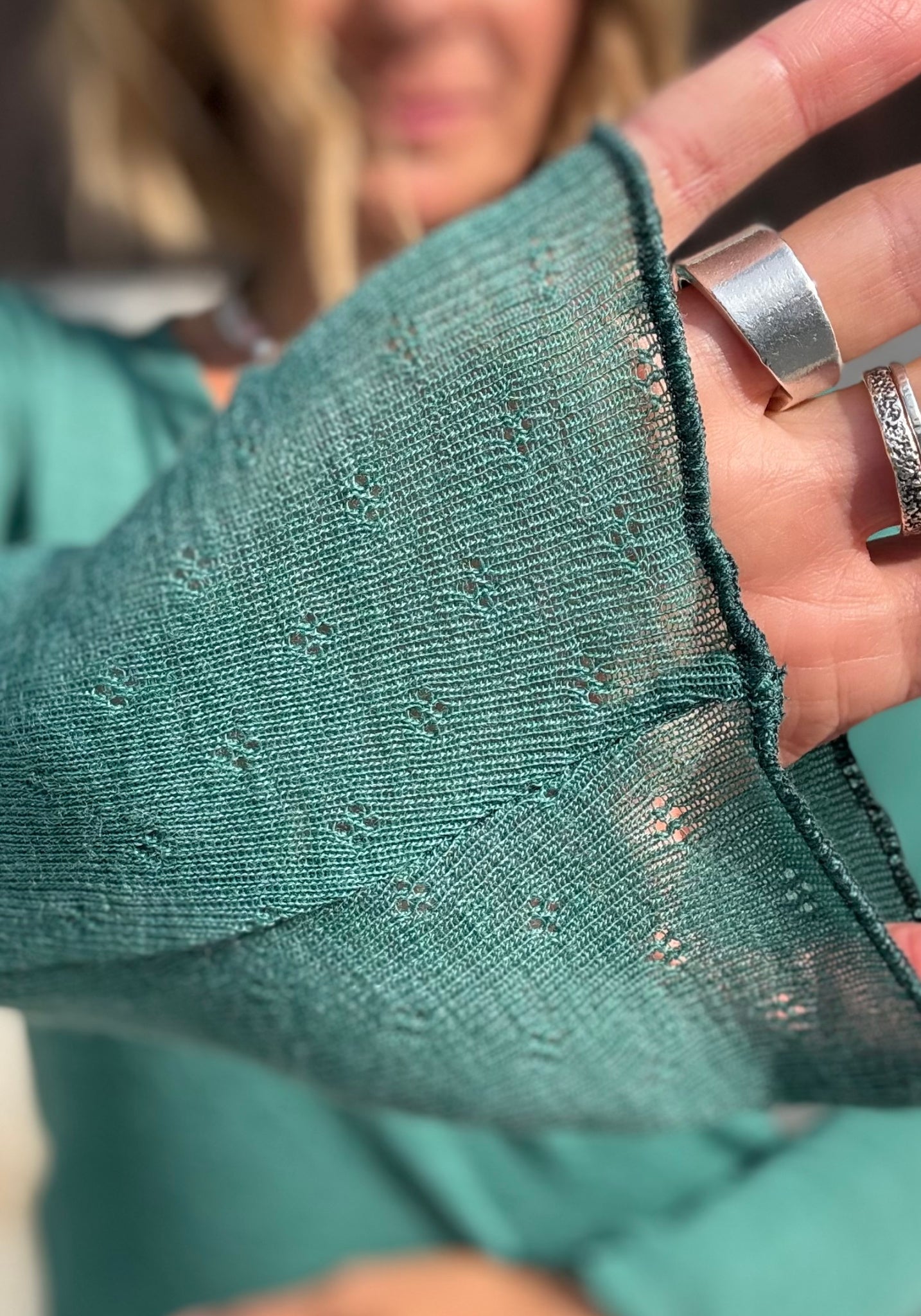 Bluză petrecută din lână merinos - Iris Emerald Melange