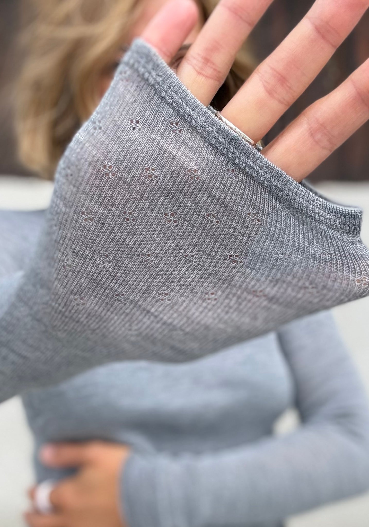 Bluză Eyelet din lână merinos - Vigdis Grey Melange