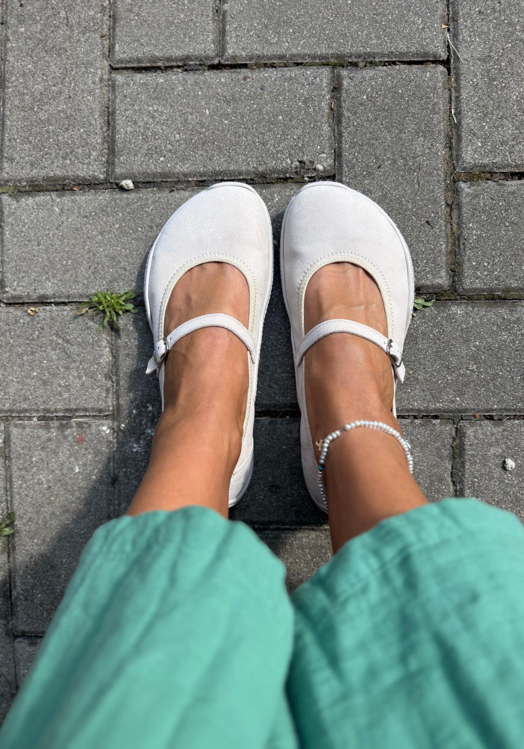 Balerini Barefoot din piele întoarsă - Valeria Beige
