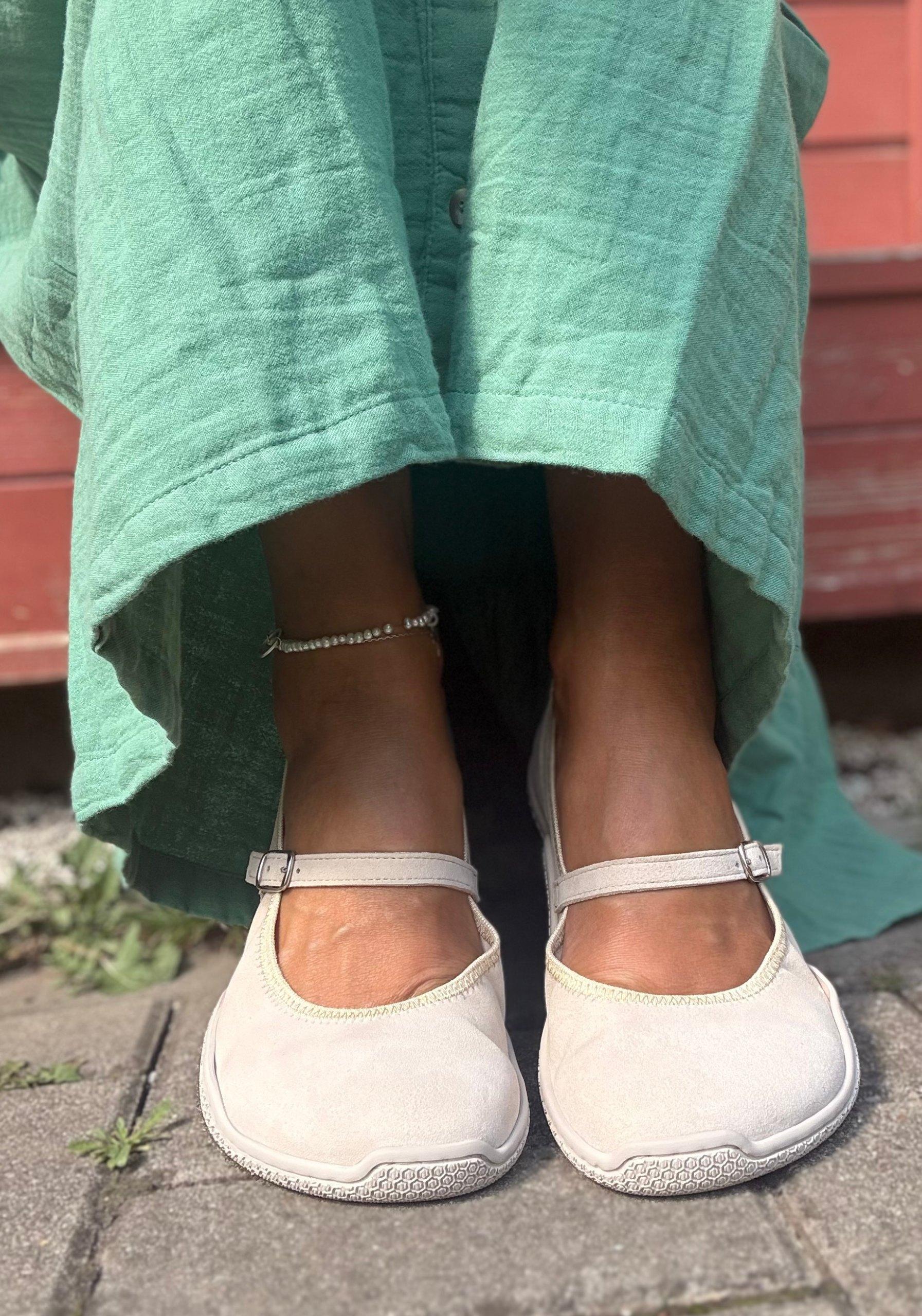 Balerini Barefoot din piele întoarsă - Valeria Beige