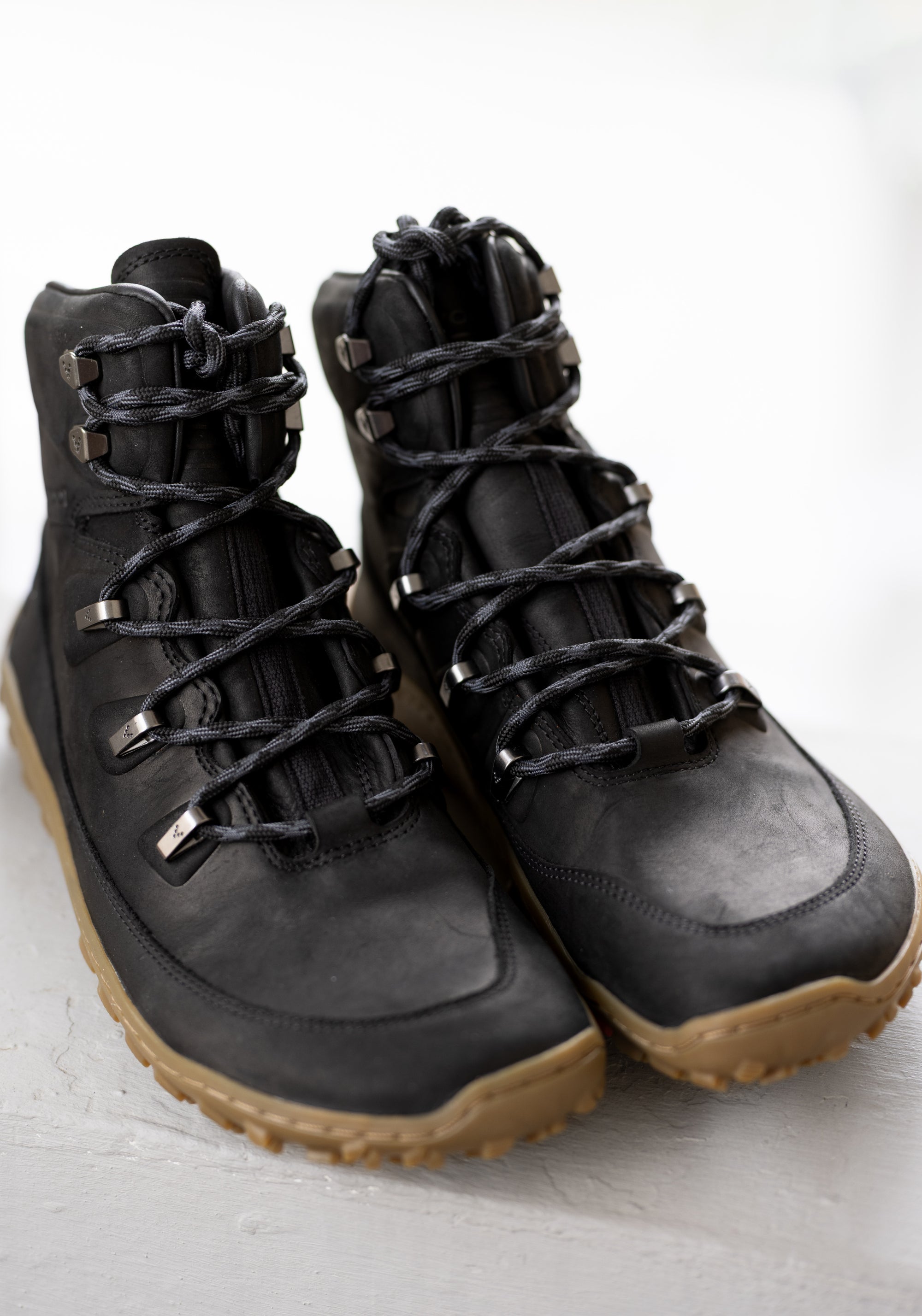 Bocanci drumeție Barefoot din piele - Tracker Leather AT II Women Obsidian