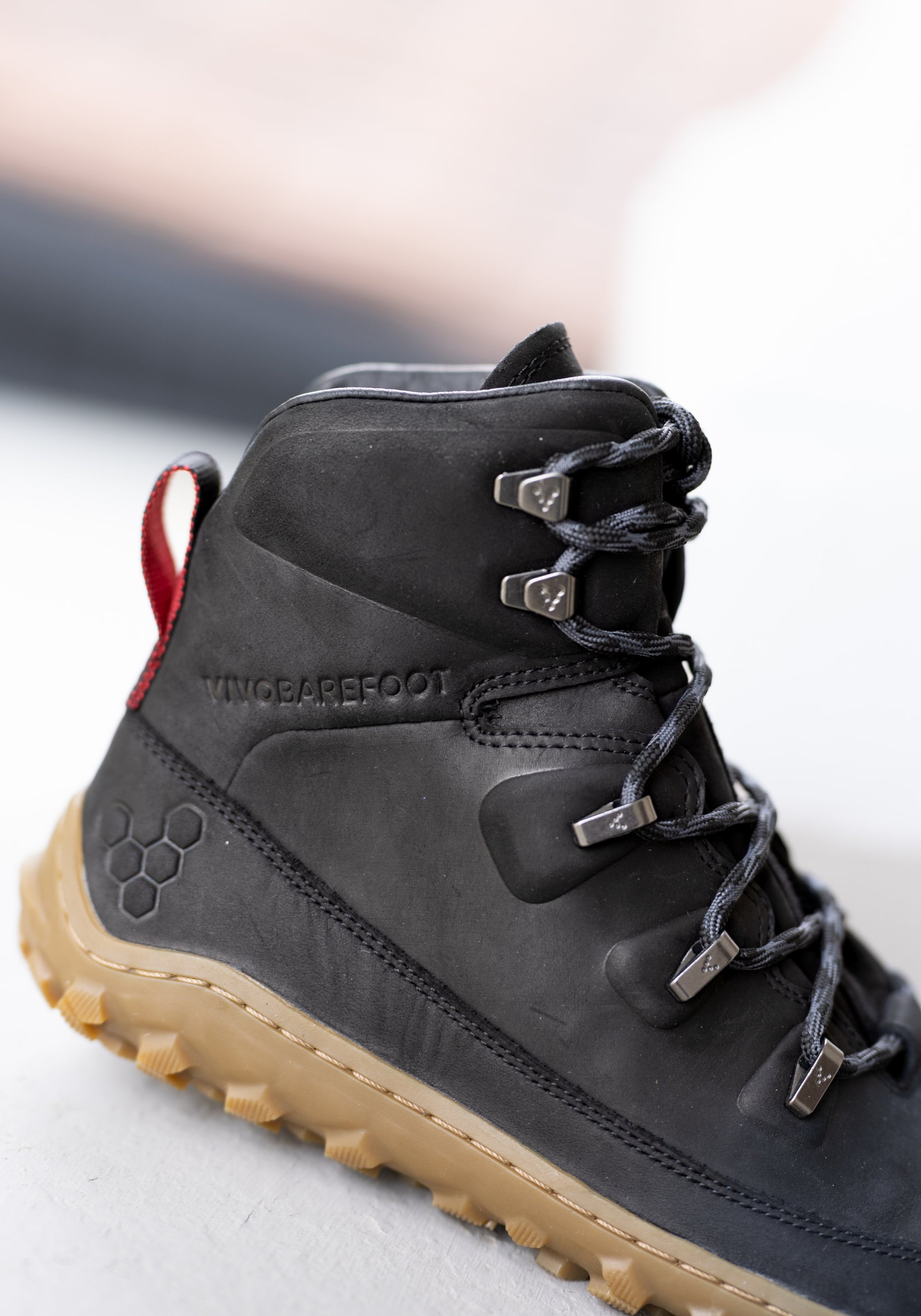 Bocanci drumeție Barefoot din piele - Tracker Leather AT II Women Obsidian