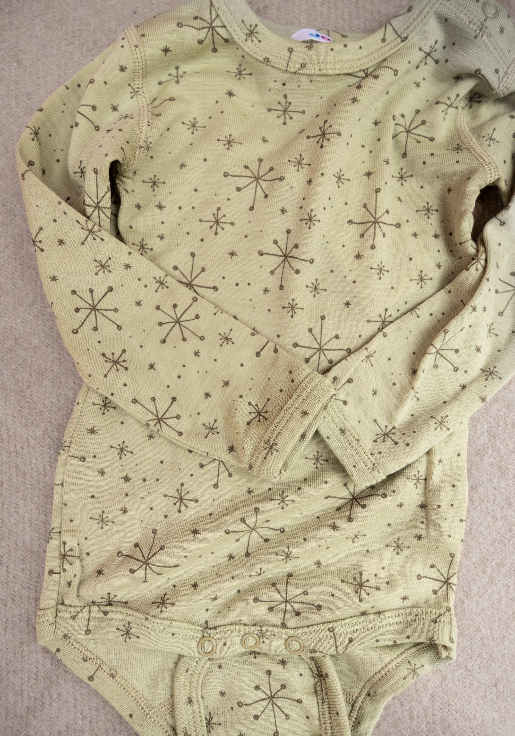 Body din lână merinos - Handdrawn Snowflake Light Olive