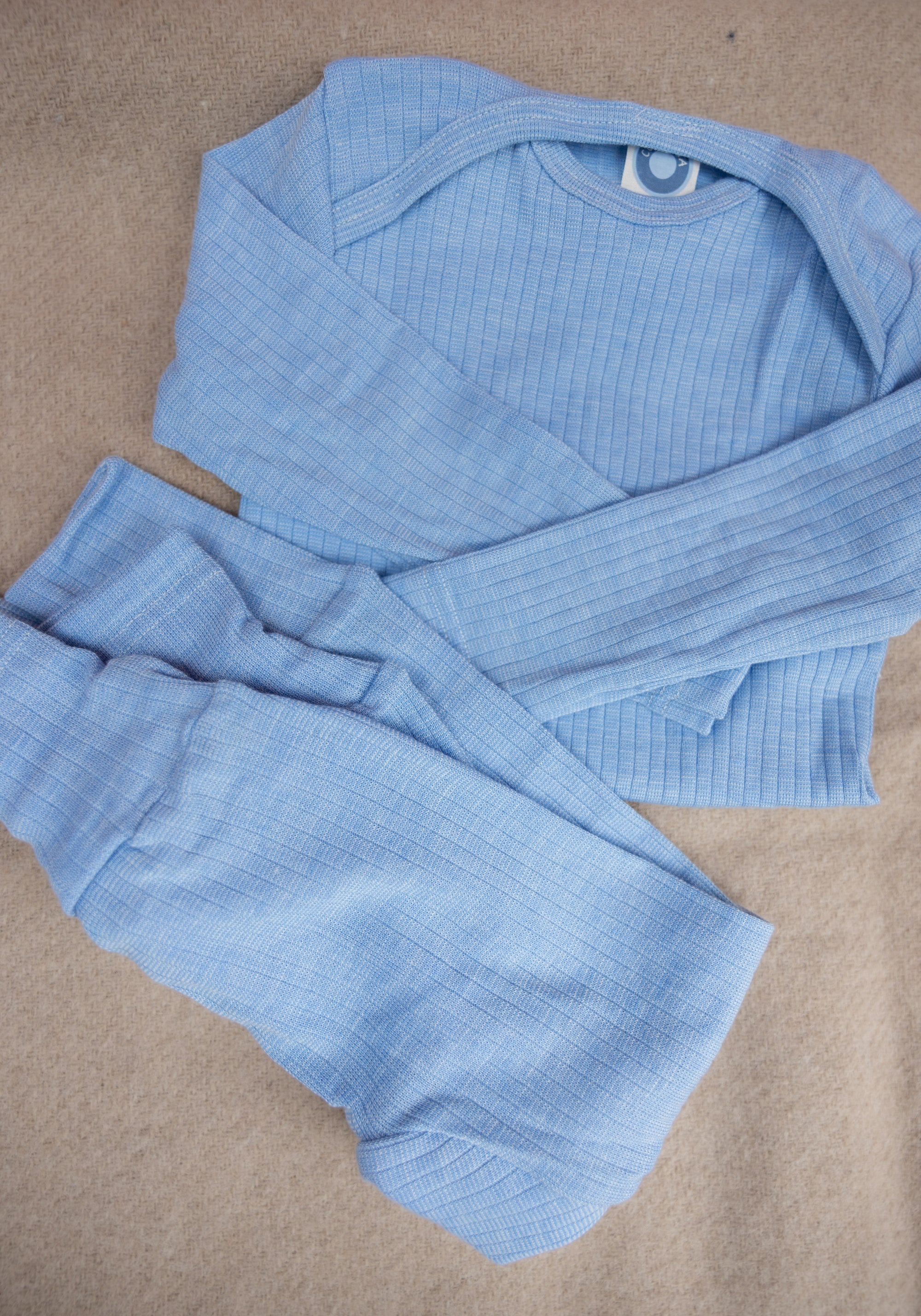 Pantaloni comozi seamless din lână merinos, mătase și bumbac - Sky Blue