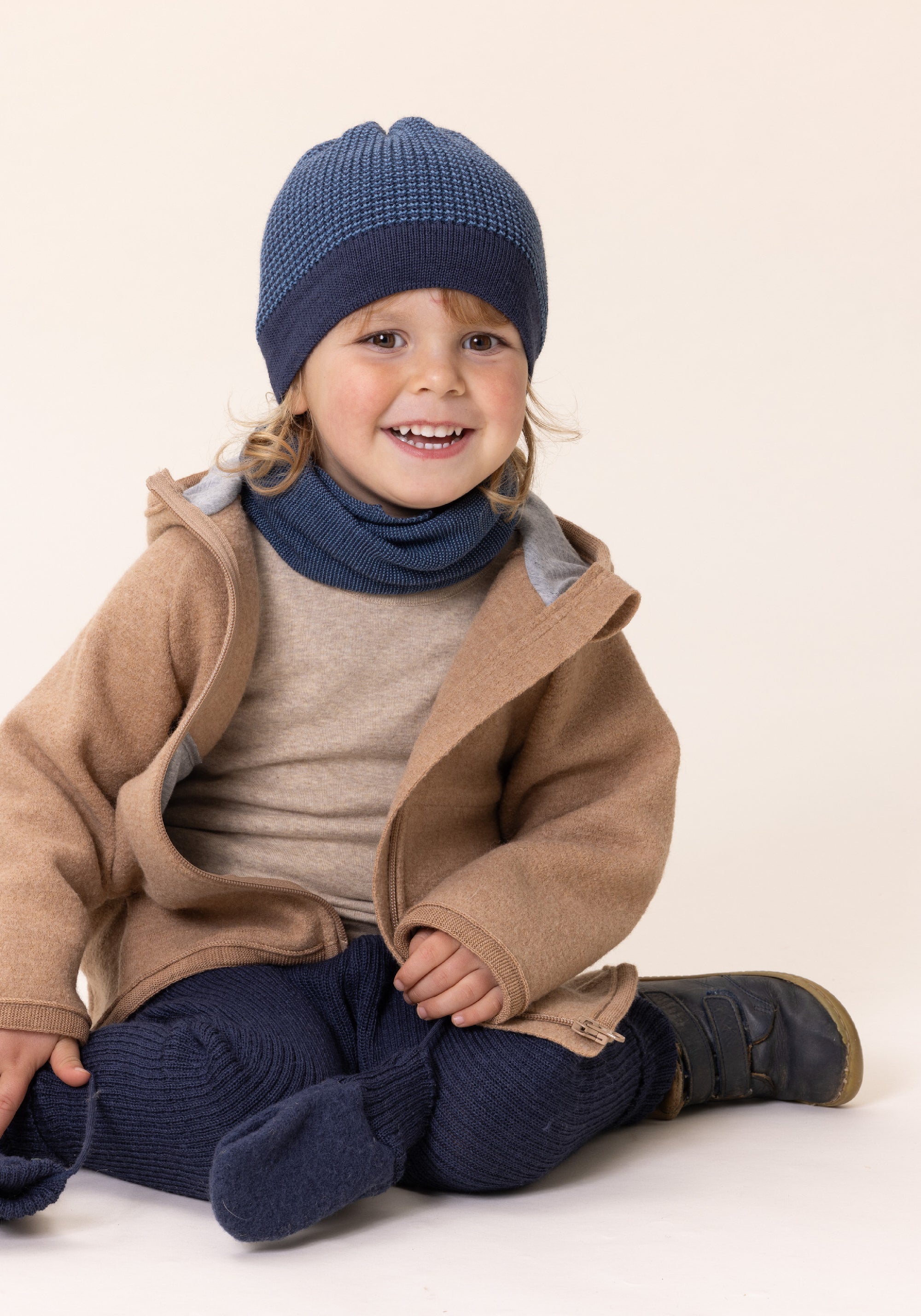 Căciulă lână merinos - Indigo/Dove Blue