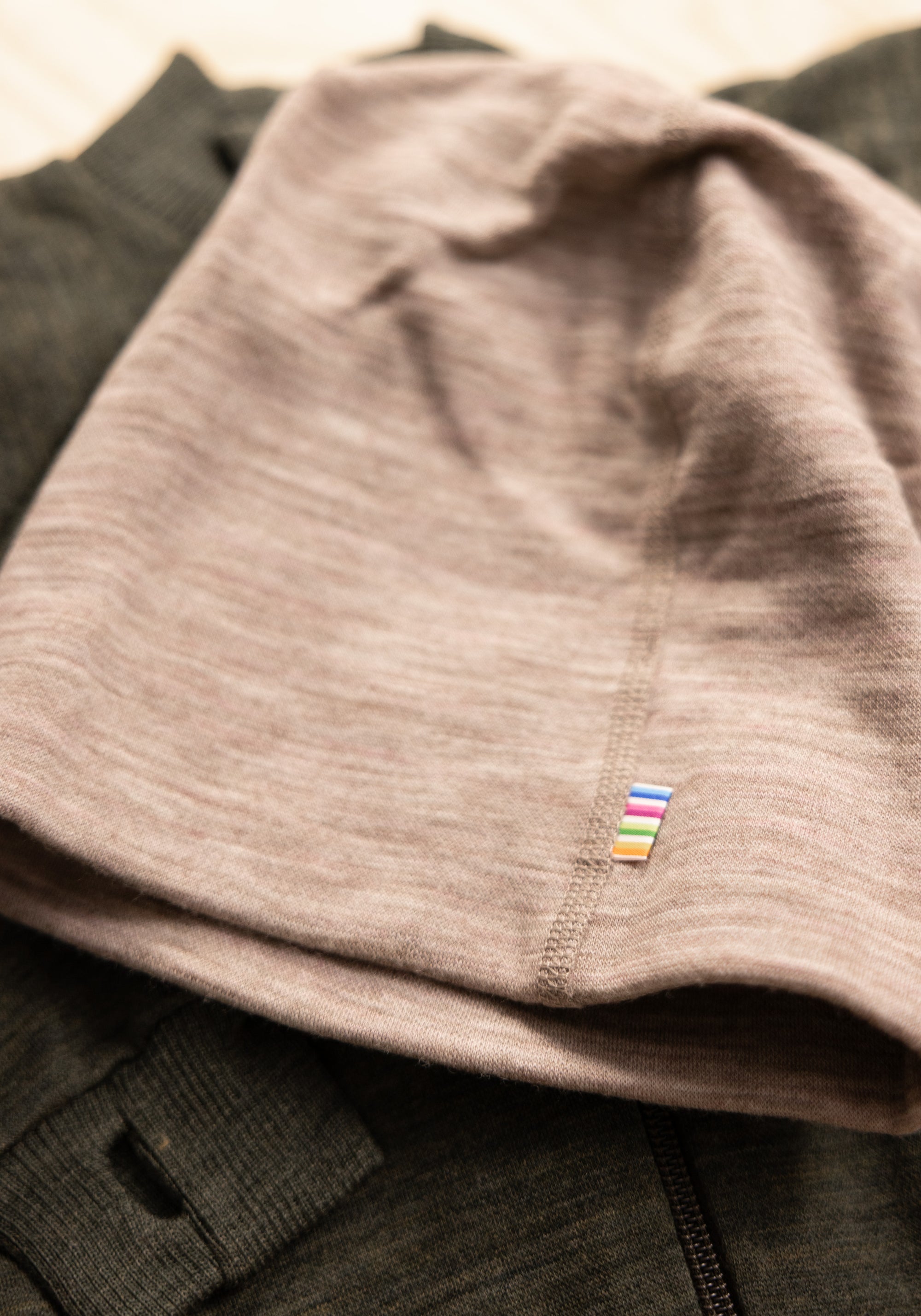 Căciulă dublată din lână merinos și mătase - Beige Melange