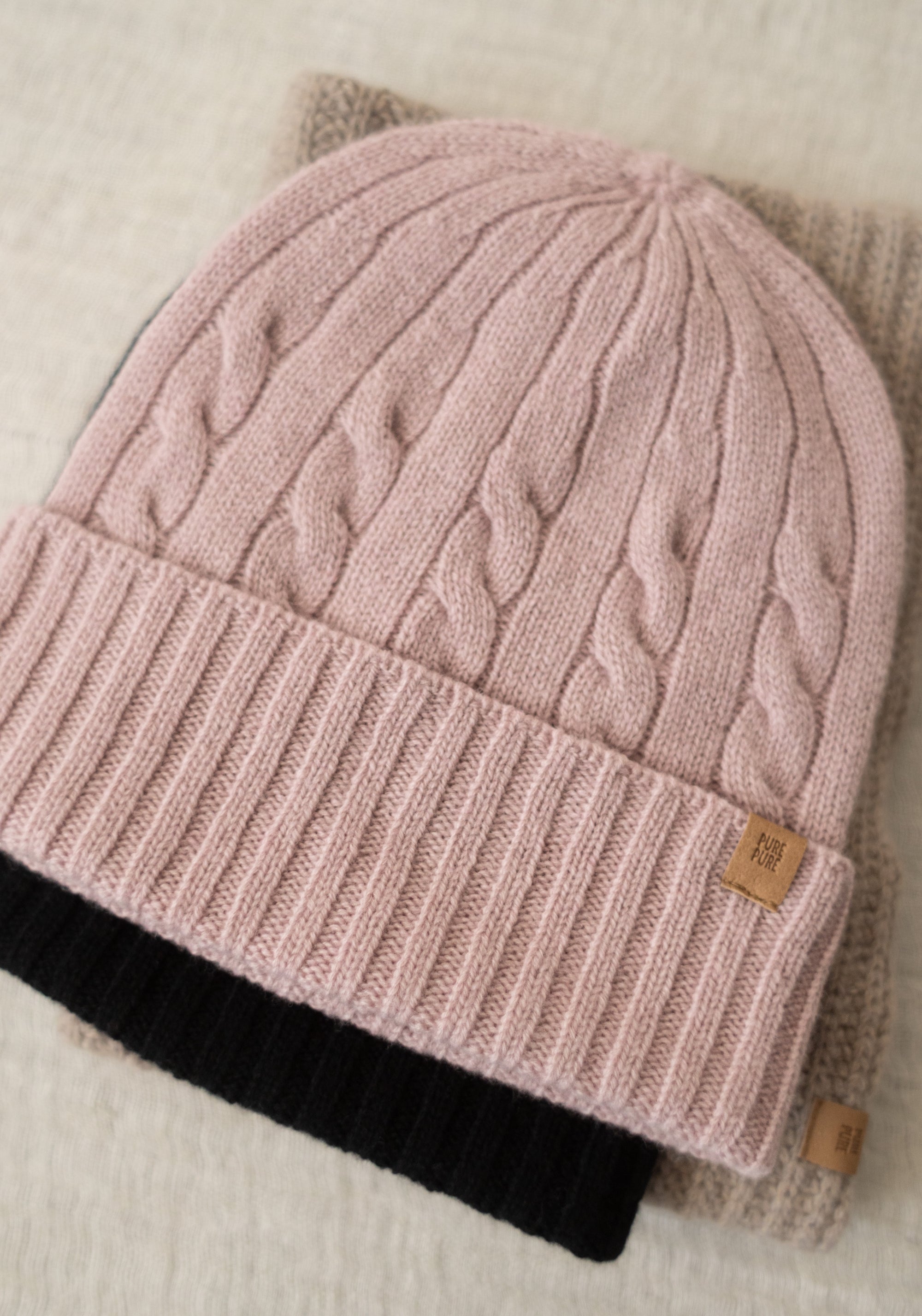 Căciulă femei din lână merinos și cașmir - Dusty Rose