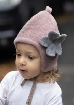 Căciulă fleece din lână merinos - Flower Dusty Rose