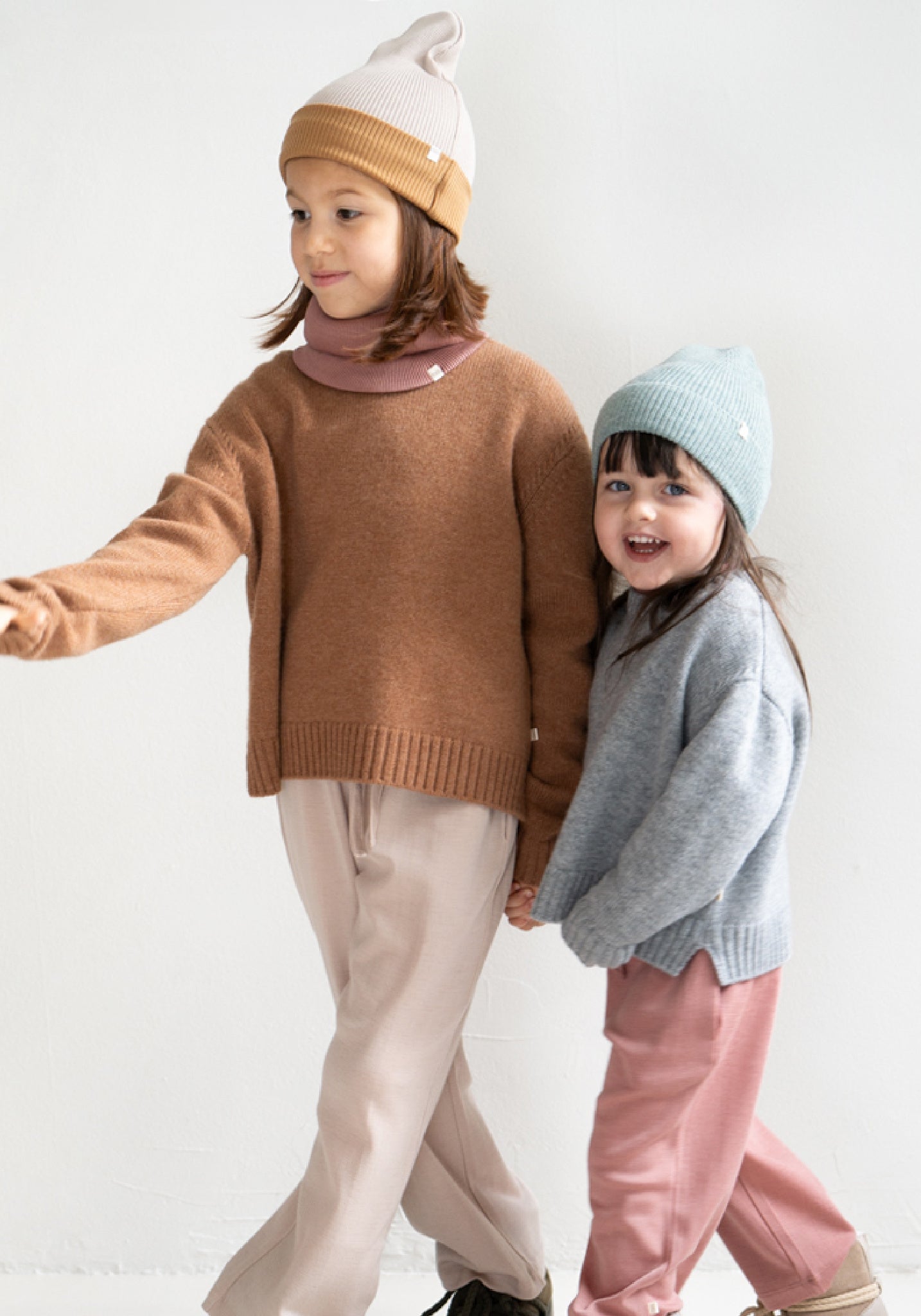Căciulă seamless dublată din lână merinos - Arvid Beige