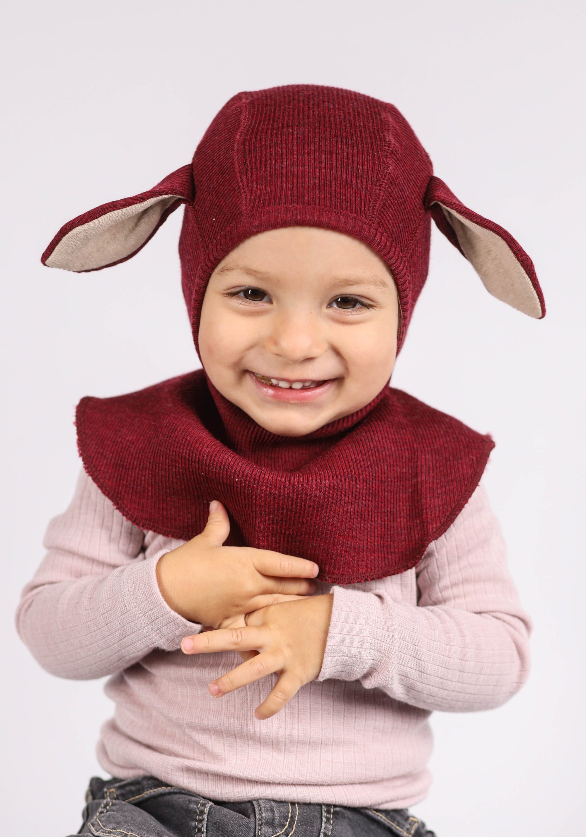 Cagulă din lână merinos - Bunny Wild Pomegranate