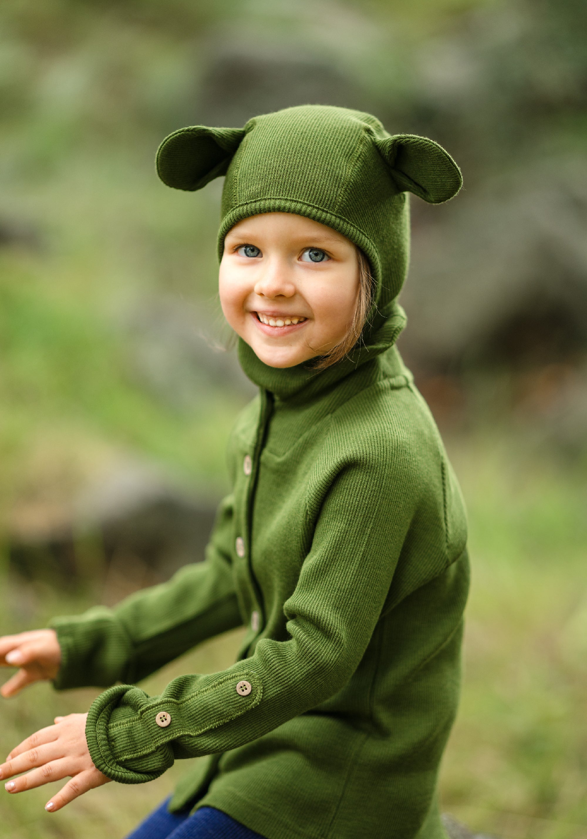 Cagulă din lână merinos - Teddy Bear Garden Moss Green