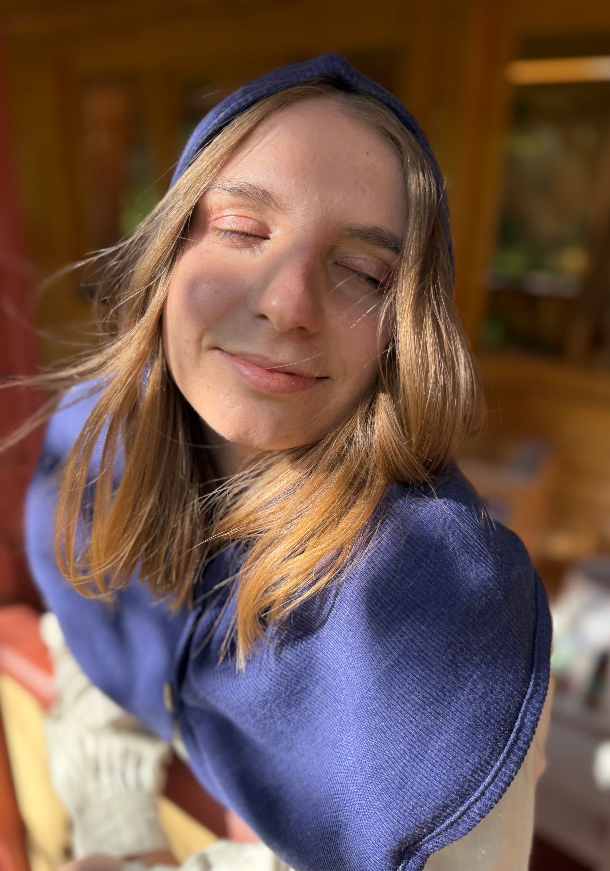 Cagulă din lână merinos - Twilight Blue