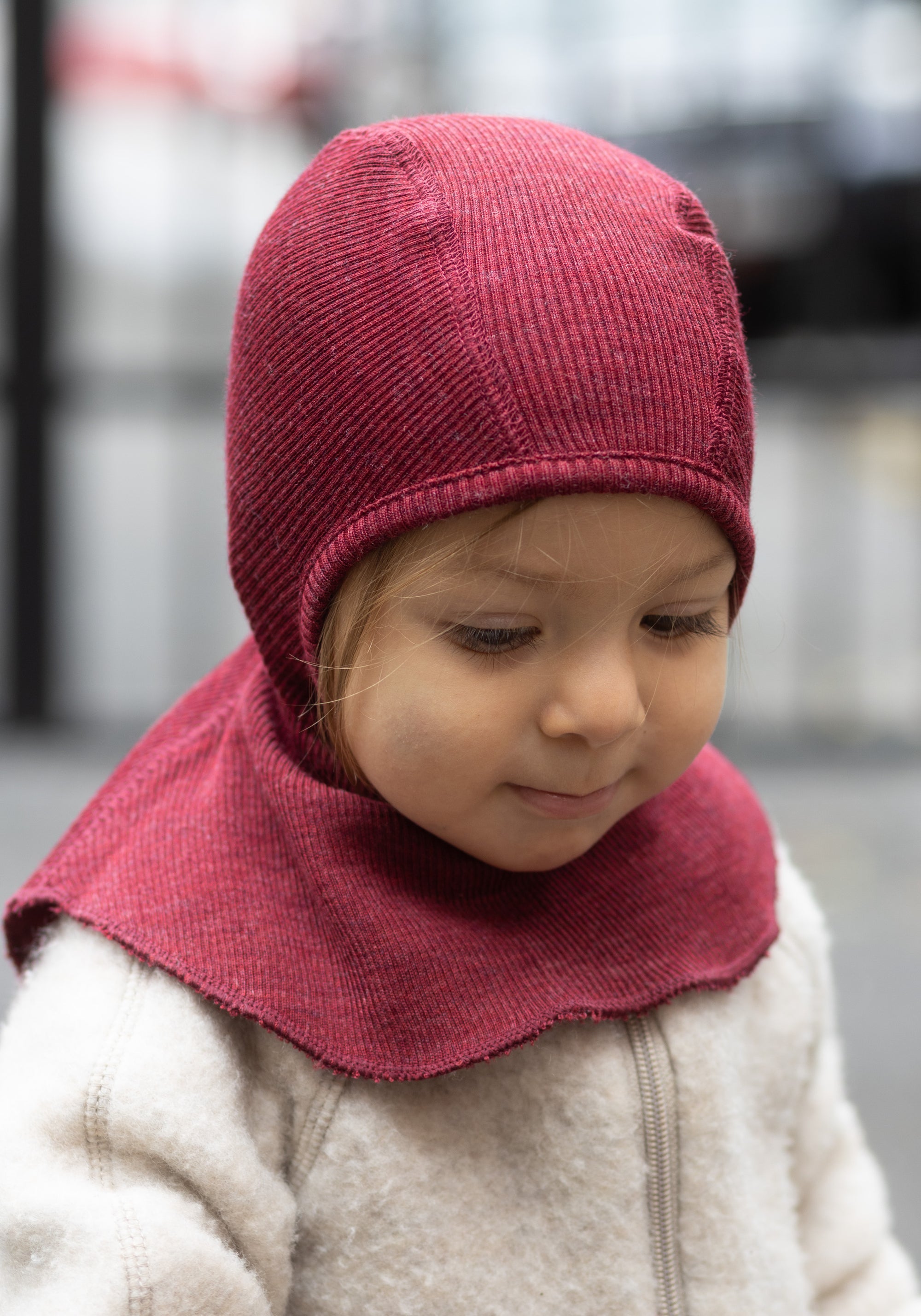 Cagulă din lână merinos - Wild Pomegranate