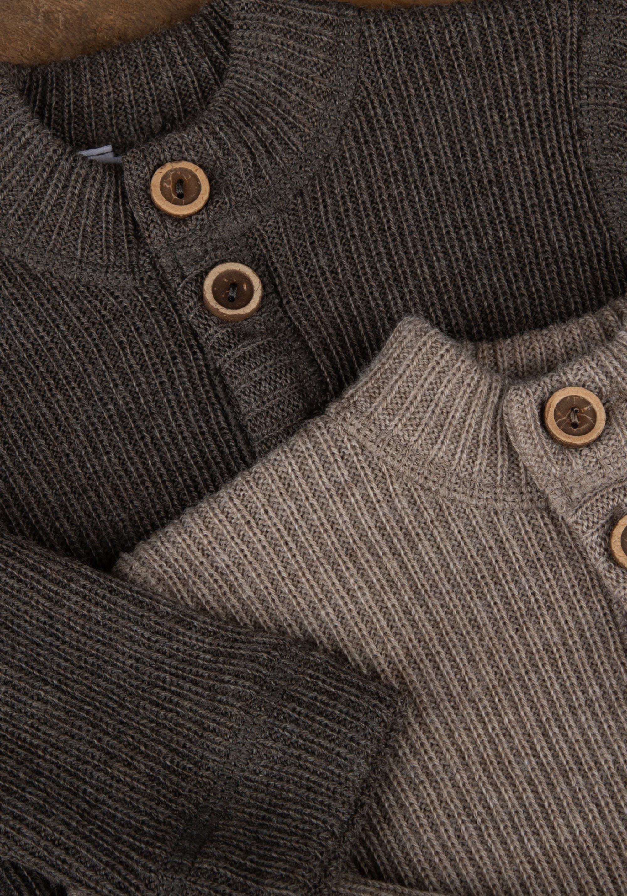Cardigan din lână merinos - Brown Melange