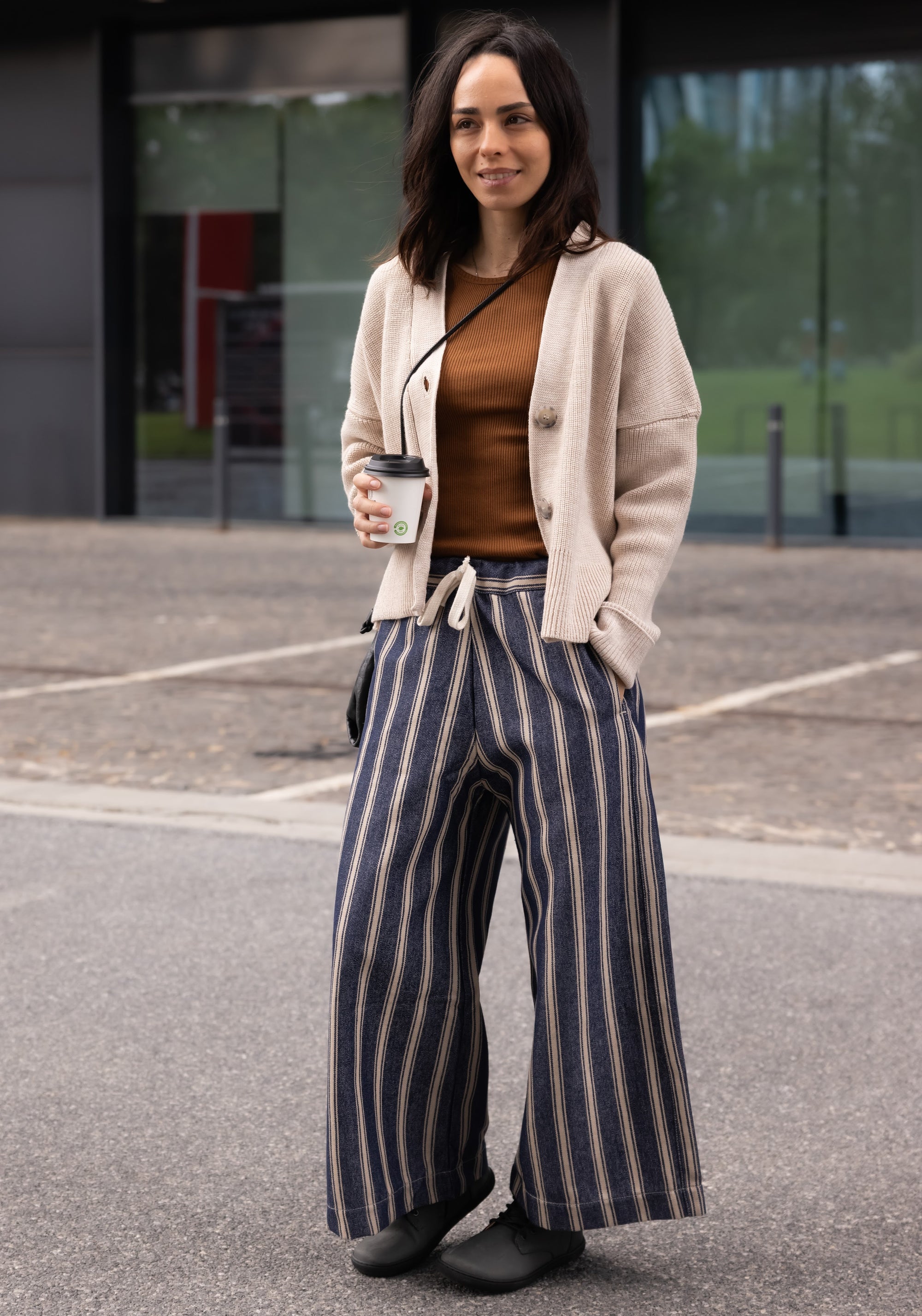 Pantaloni femei din canvas de bumbac - Santal Ankle Rayures Bleues