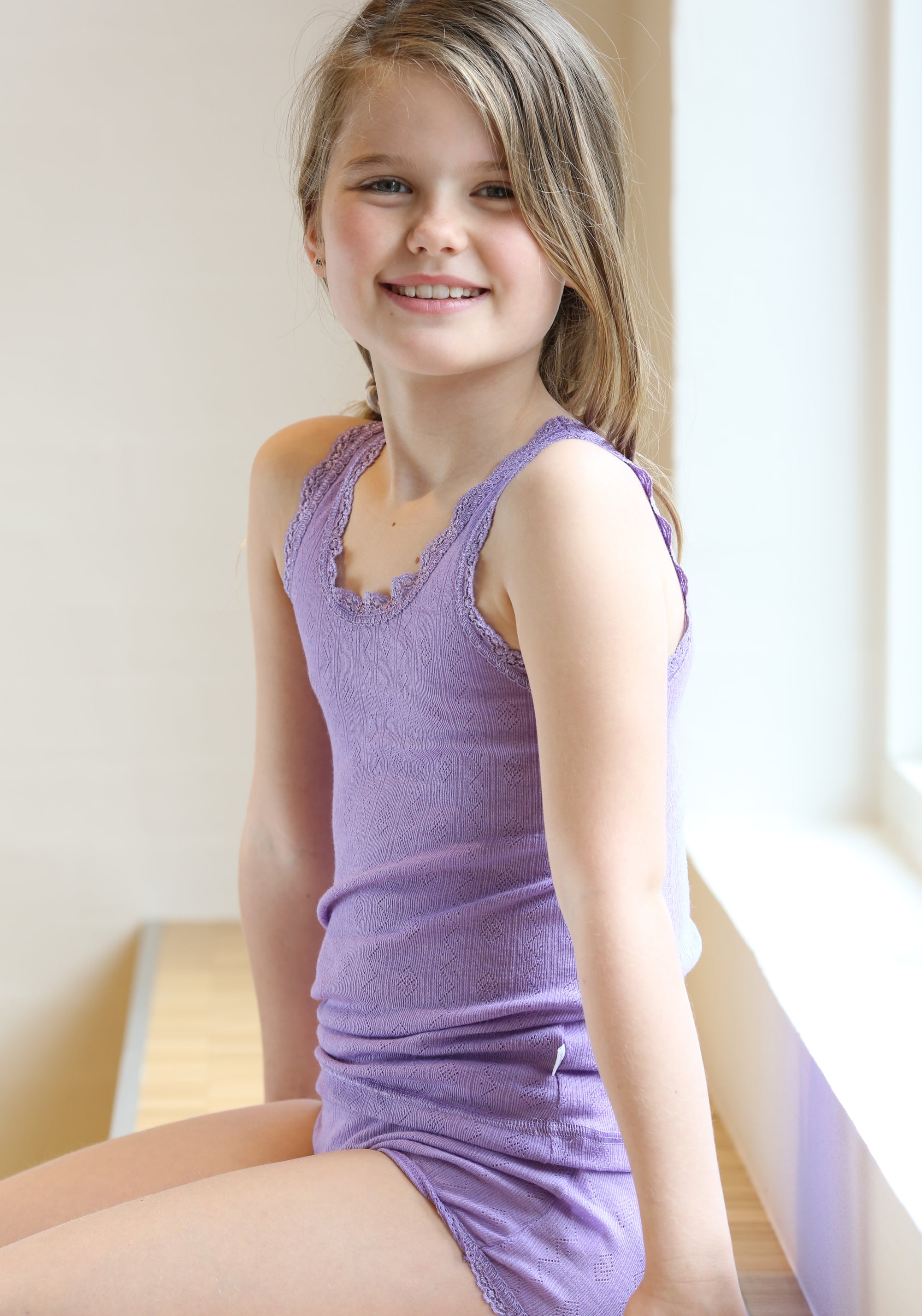 Maiou Eyelet din lână merinos și mătase - Basic Purple