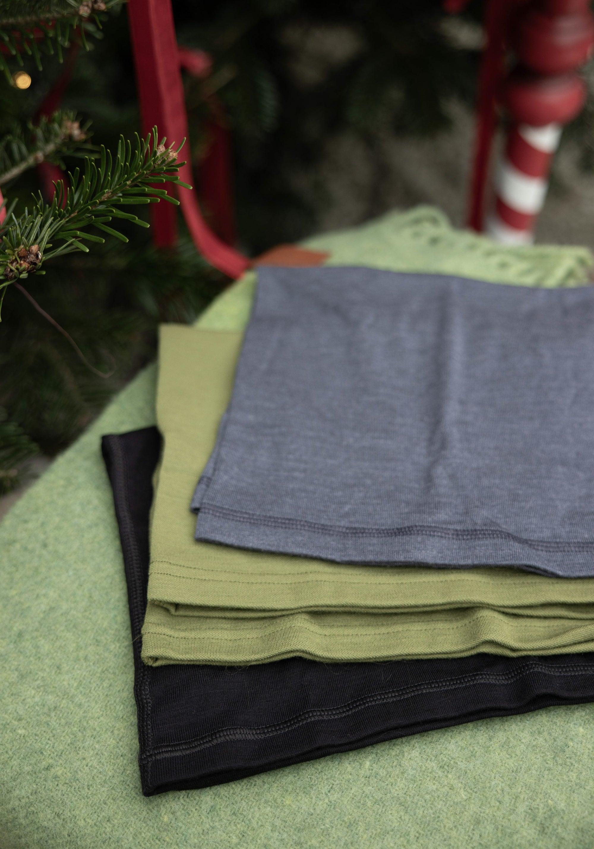 Fular circular bărbați din lână merinos și mătase - Kenn Dark Grey