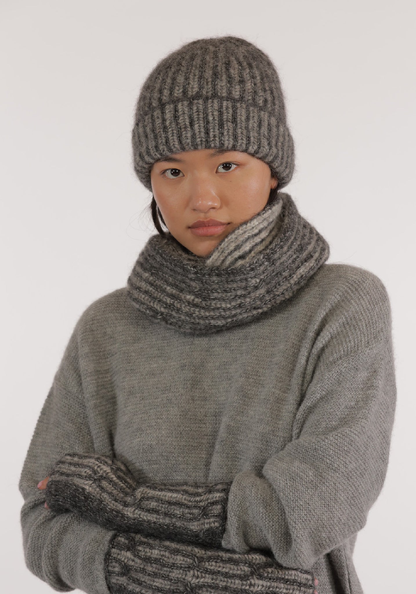 Fular circular din alpaca și bumbac Pima - Izia Grey/Anthracite