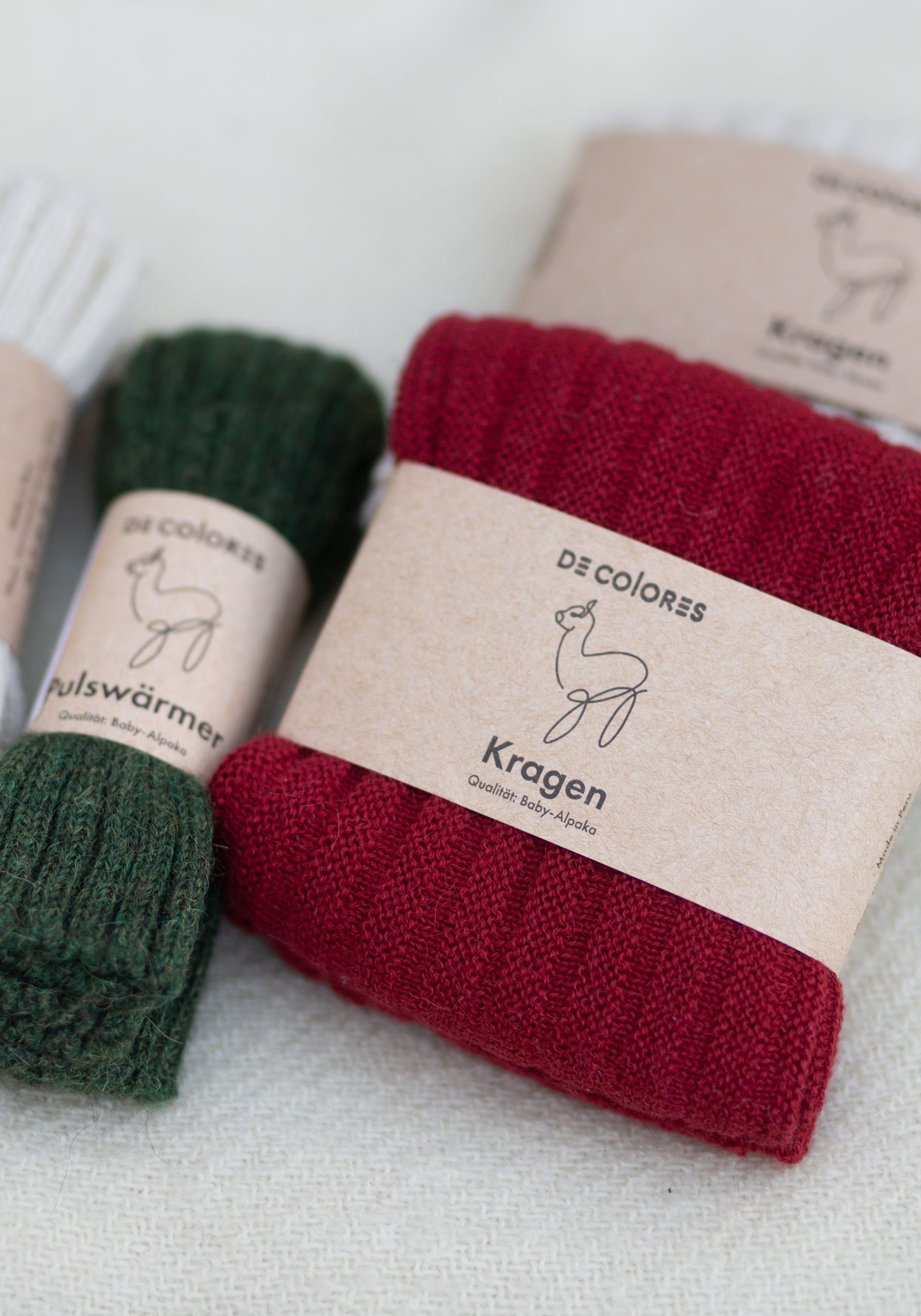 Fular circular din baby alpaca - Cherry Red