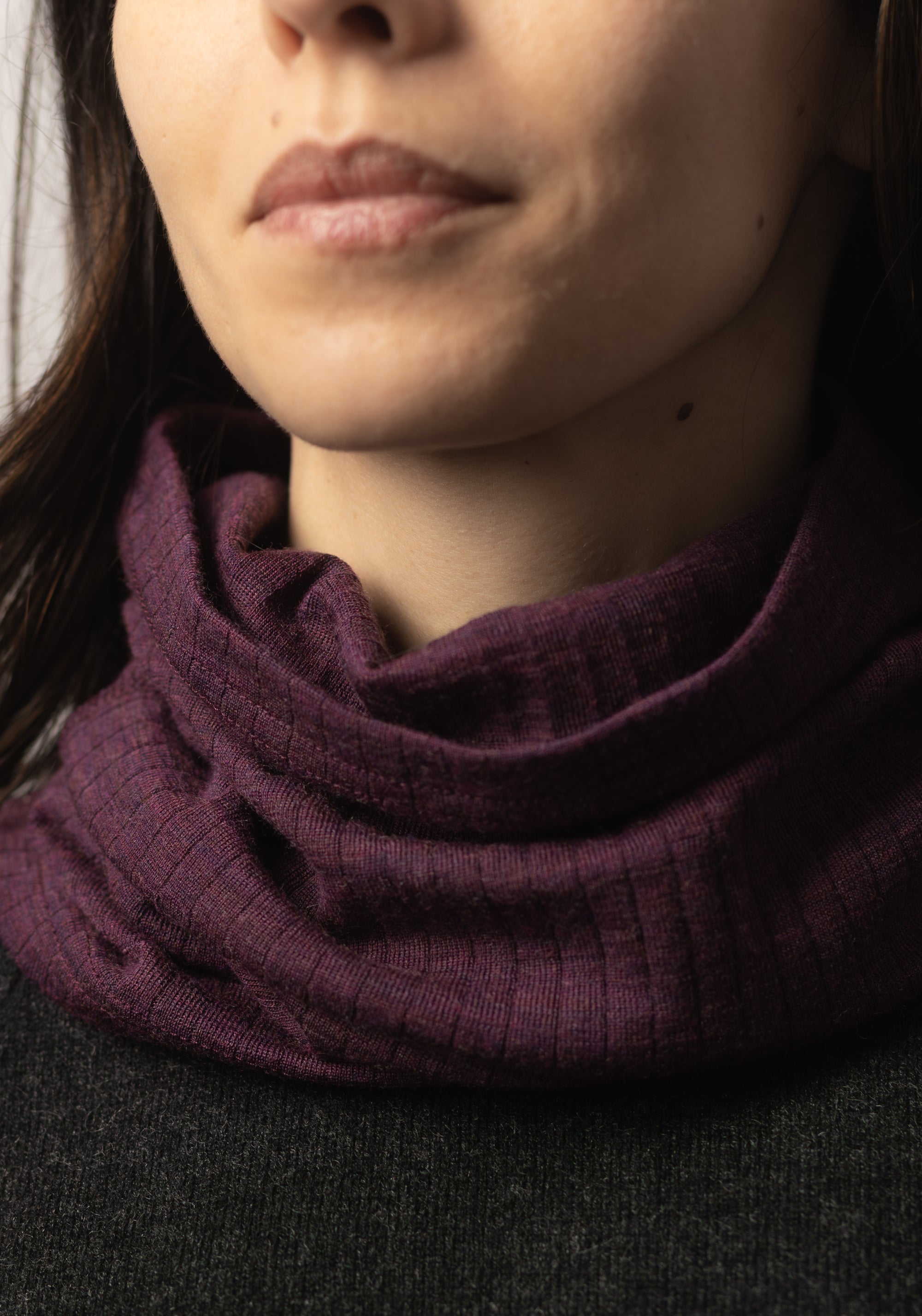 Fular circular femei din lână merinos - Basic Plum