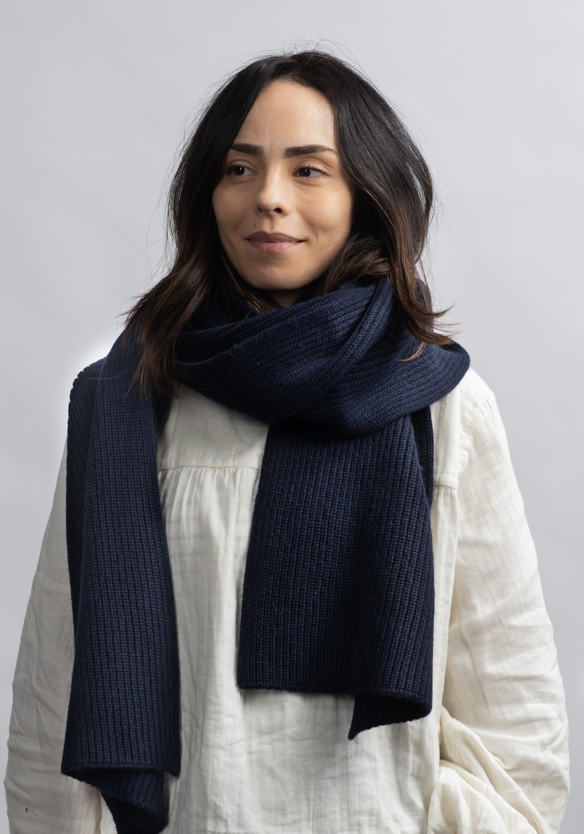 Fular femei din lână merinos și cașmir - Marine