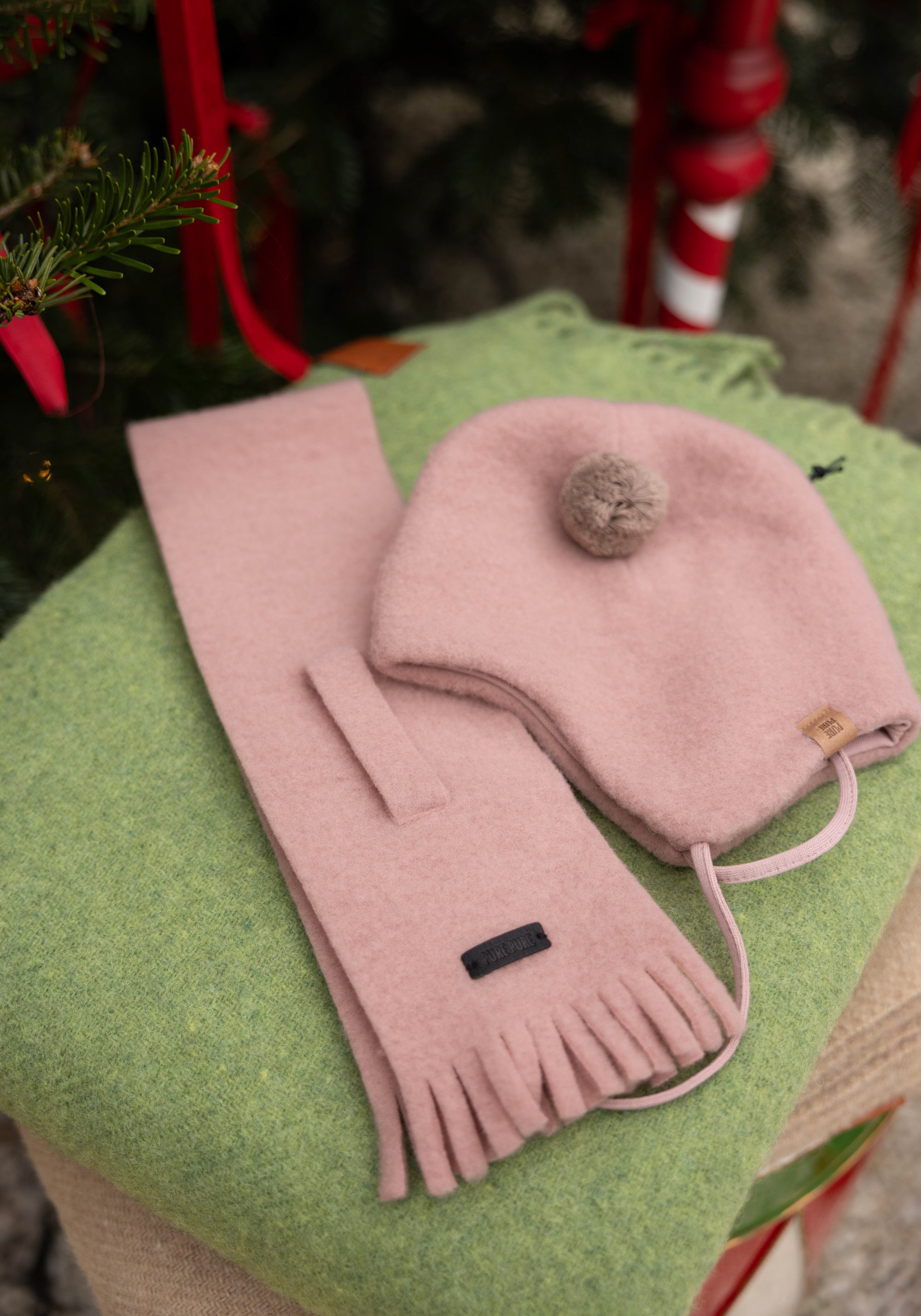 Căciulă fleece din lână merinos - Dusty Rose