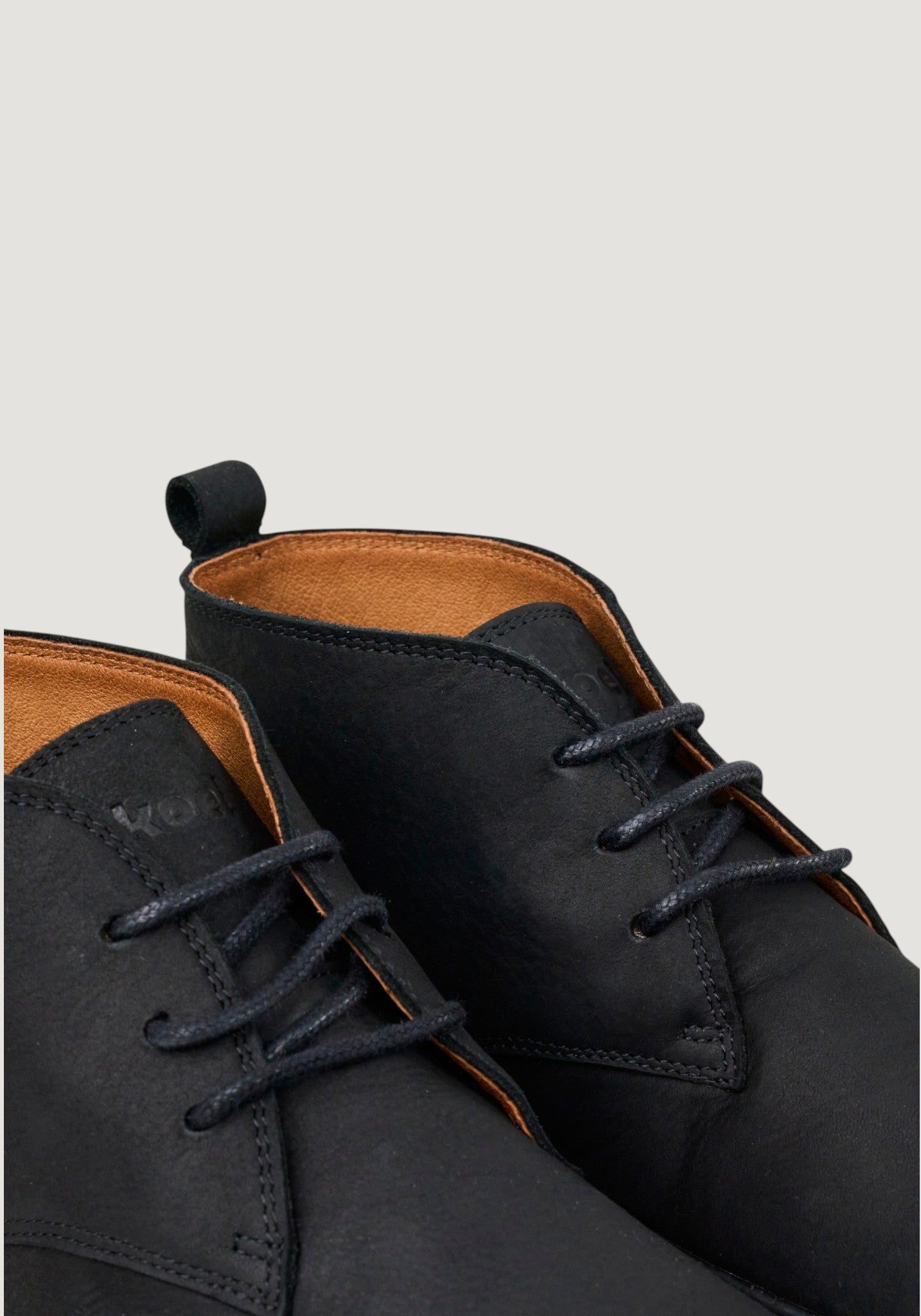 Ghete Barefoot din piele - Fea Black