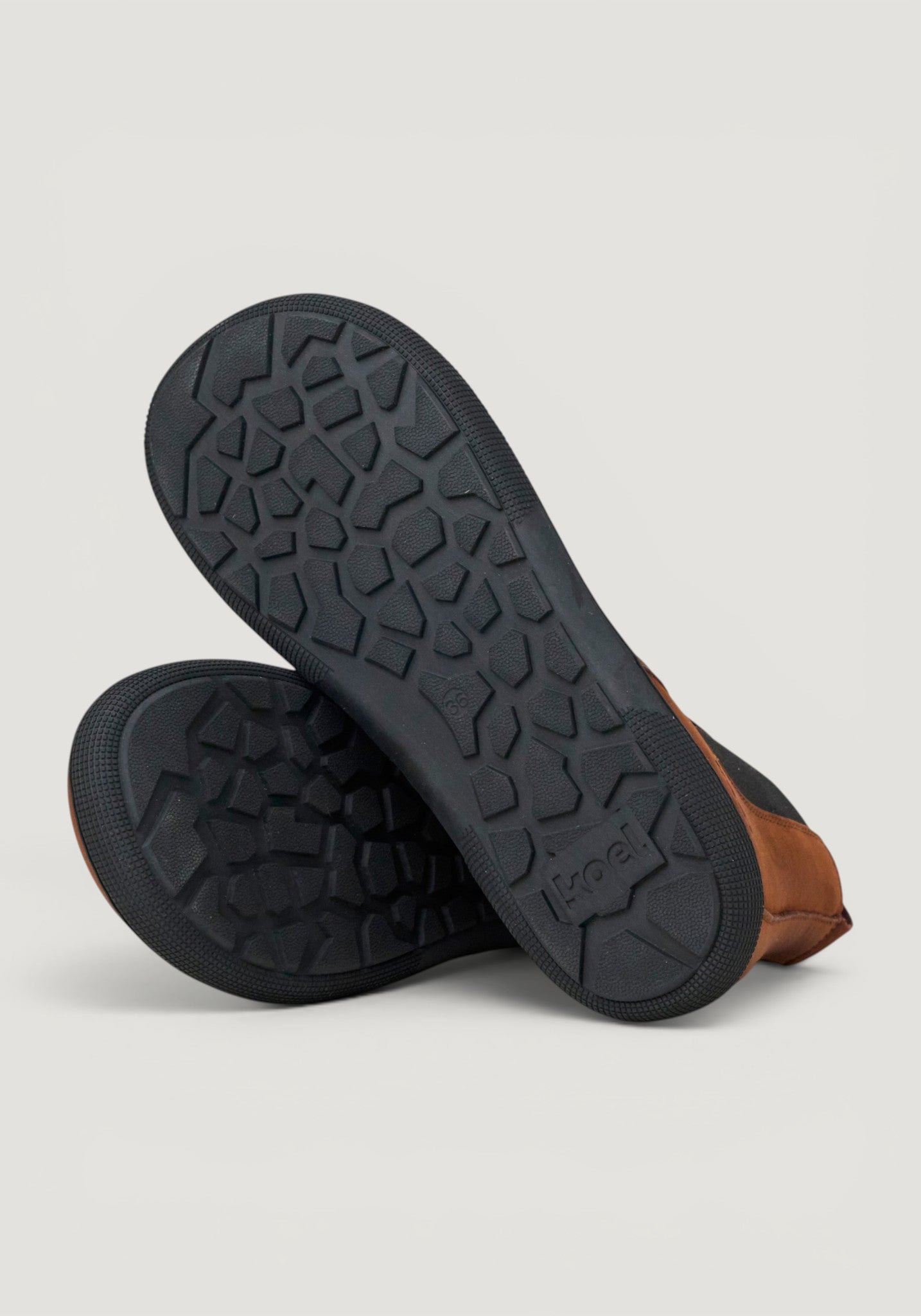 Ghete Barefoot îmblănite - Filas Chocolate