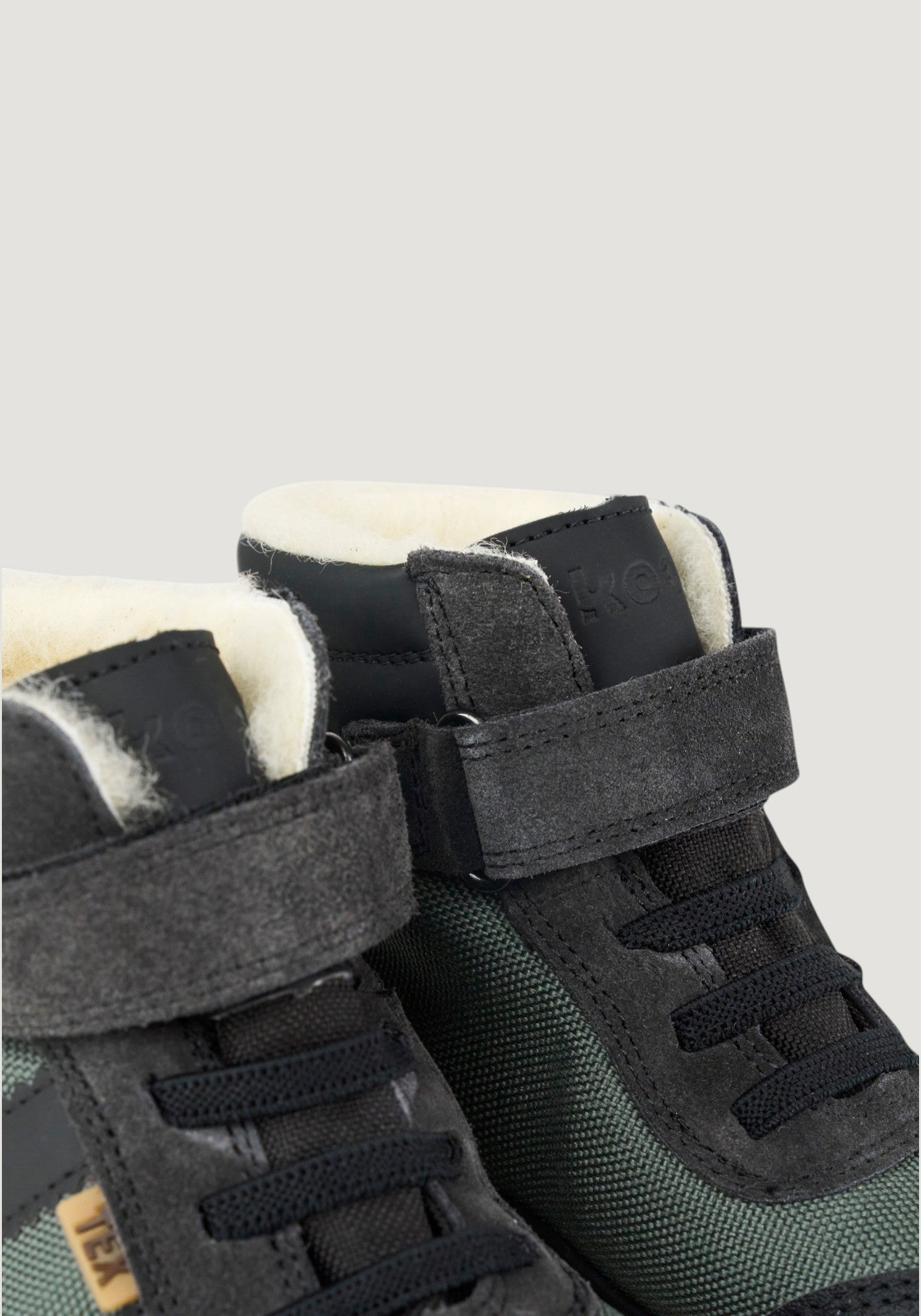 Ghete Barefoot impermeabile îmblănite - Milam Black