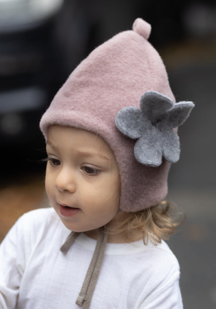 Căciulă fleece din lână merinos - Flower Dusty Rose