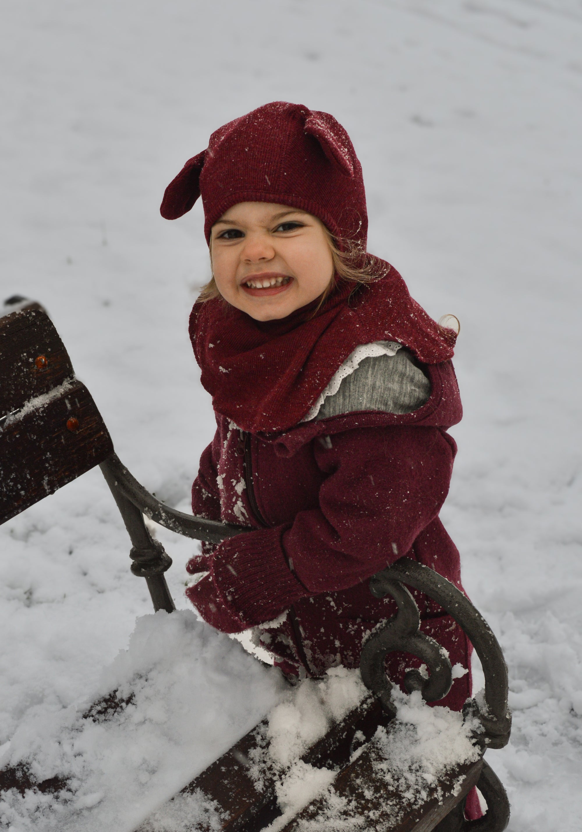 Salopetă cu mănuși și botoși din lână merinos fiartă - Cassis