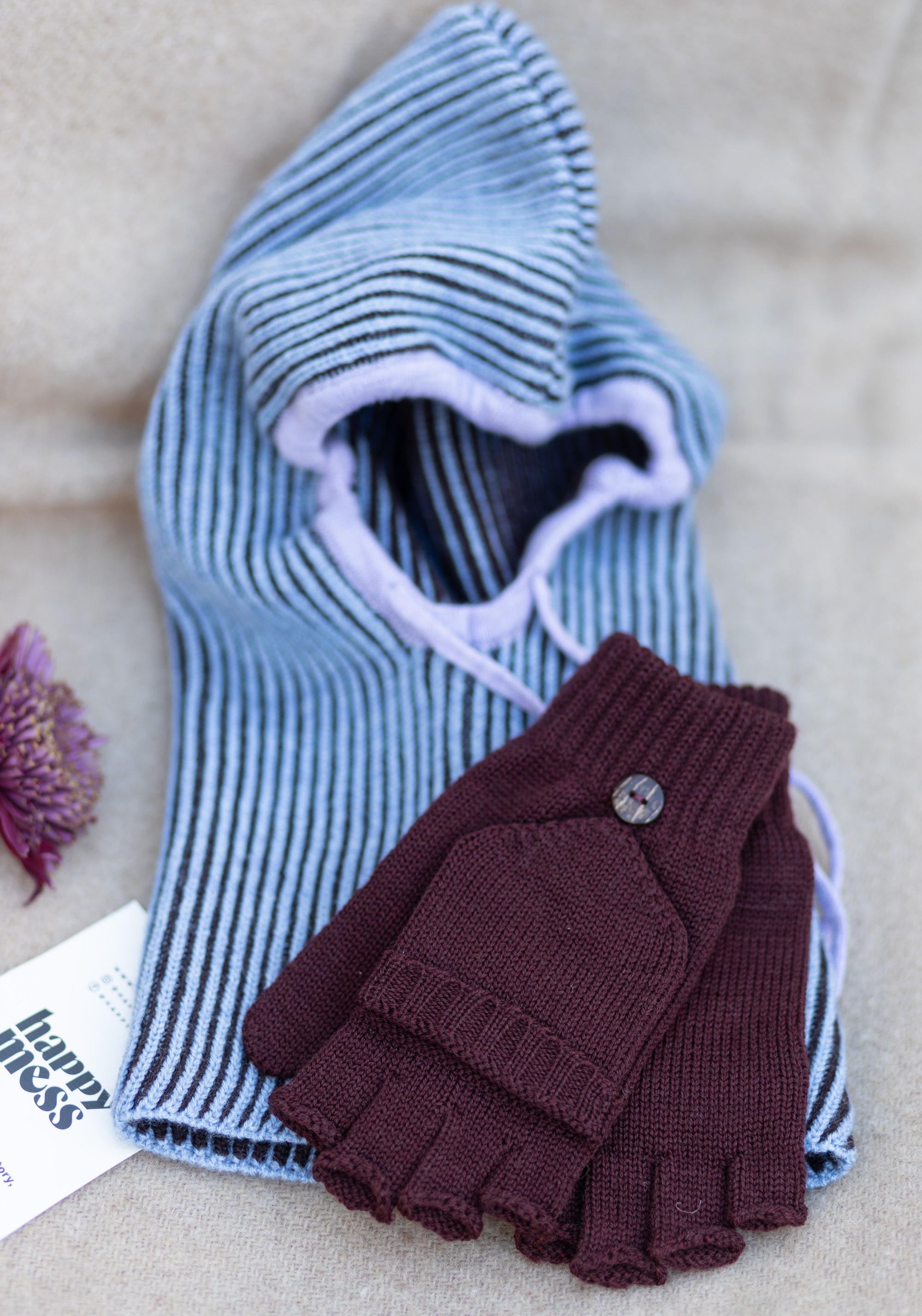 Cagulă din lână merinos - Icy Stripes