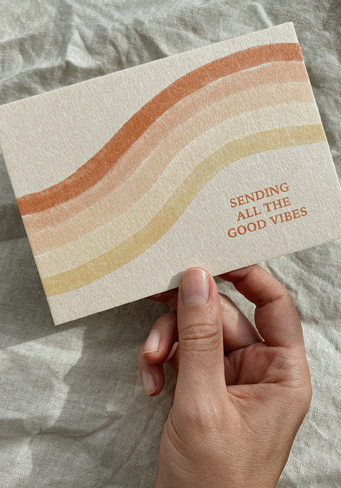 Împachetare cadou + felicitare GOOD VIBES