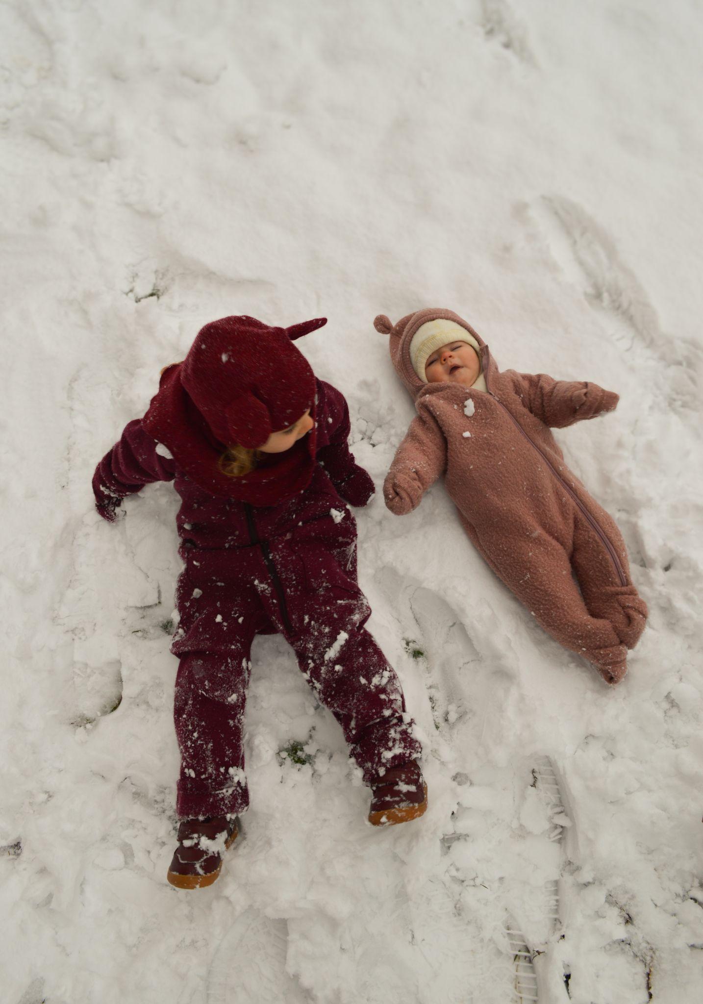 Salopetă cu mănuși și botoși din lână merinos fiartă - Cassis