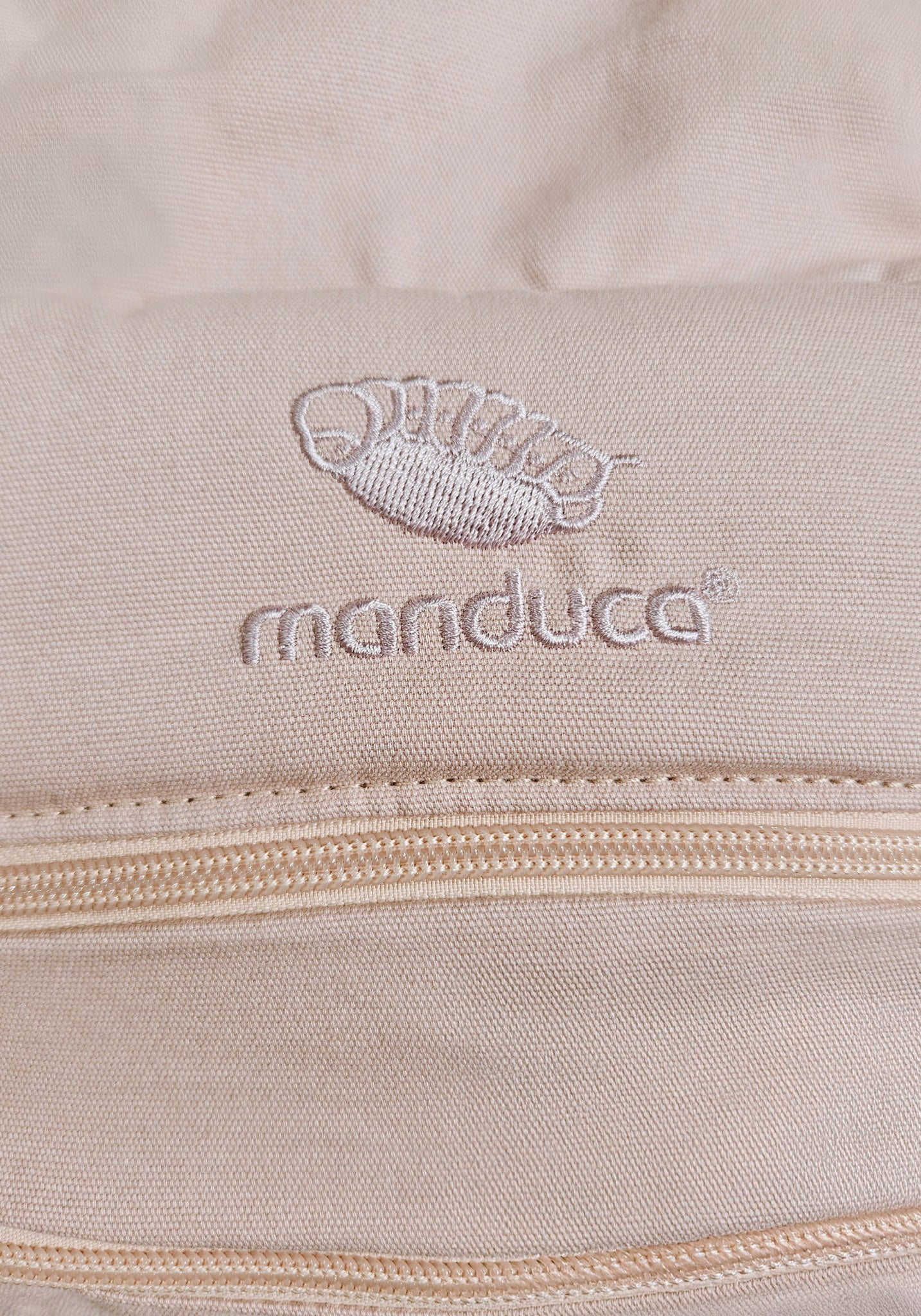 Manduca XT - Happy Blush