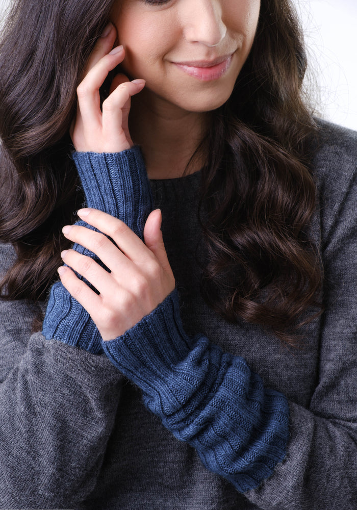 Manșete din baby alpaca - Royal Blue
