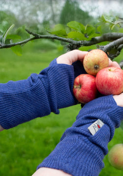 Manșete din lână merinos - Twilight Blue
