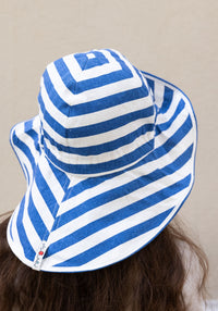 Pălărie ajustabilă Original din cânepă și bumbac - Nautical Stripes ManyMonths HipHip.ro