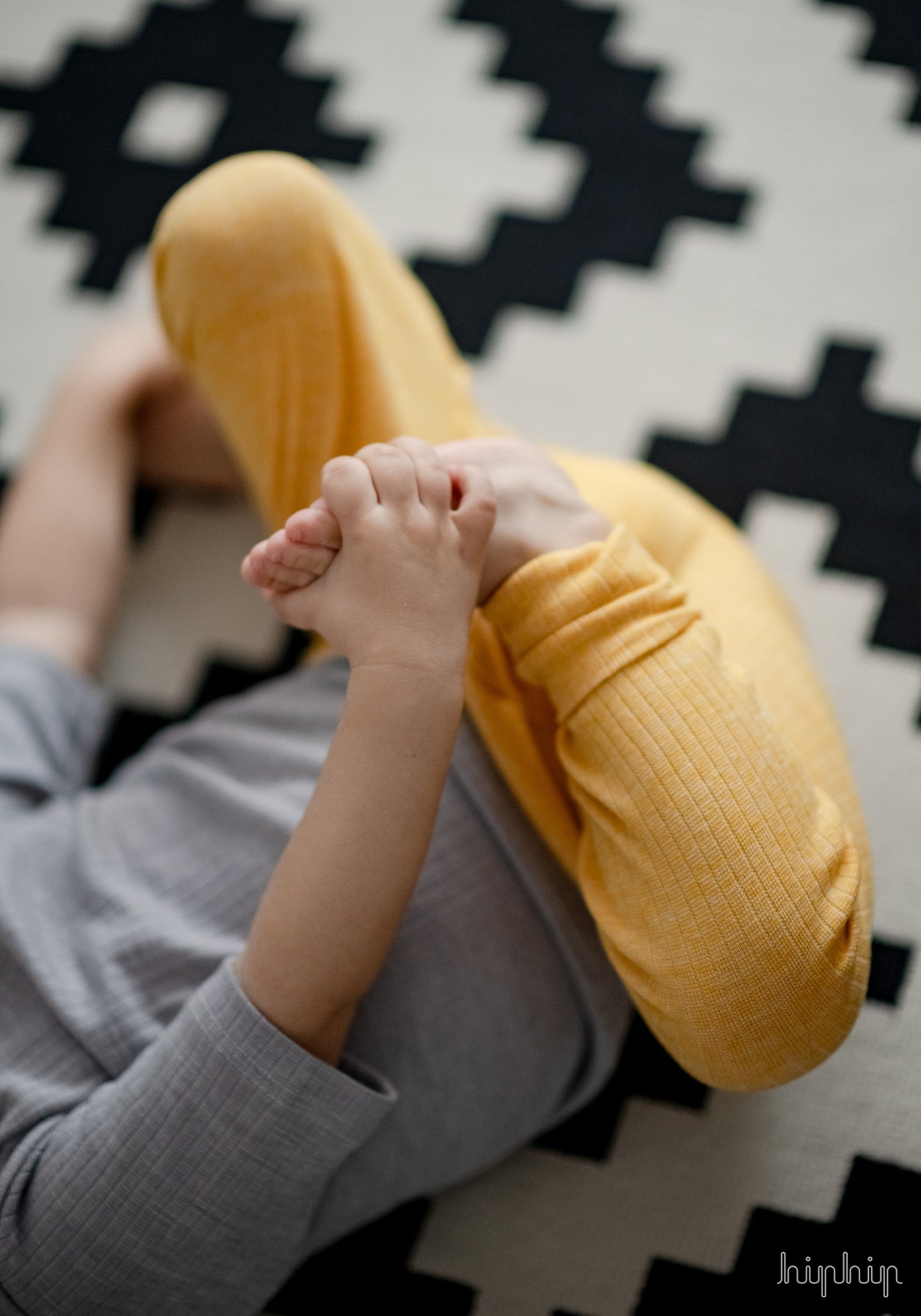 Pantaloni comozi seamless din lână, mătase și bumbac - Yellow Melange Cosilana HipHip.ro