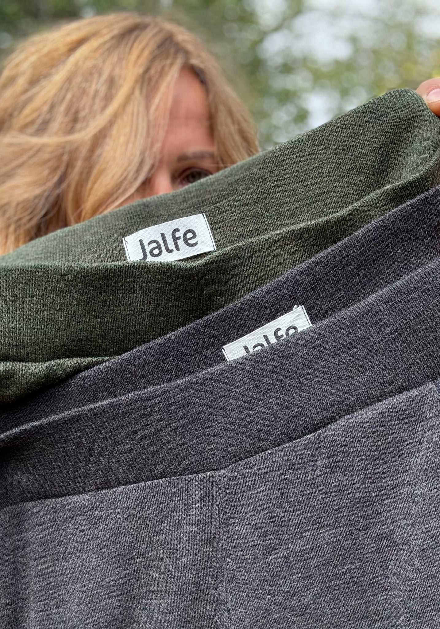 Pantaloni din lână merinos - Karla Anthracite Melange