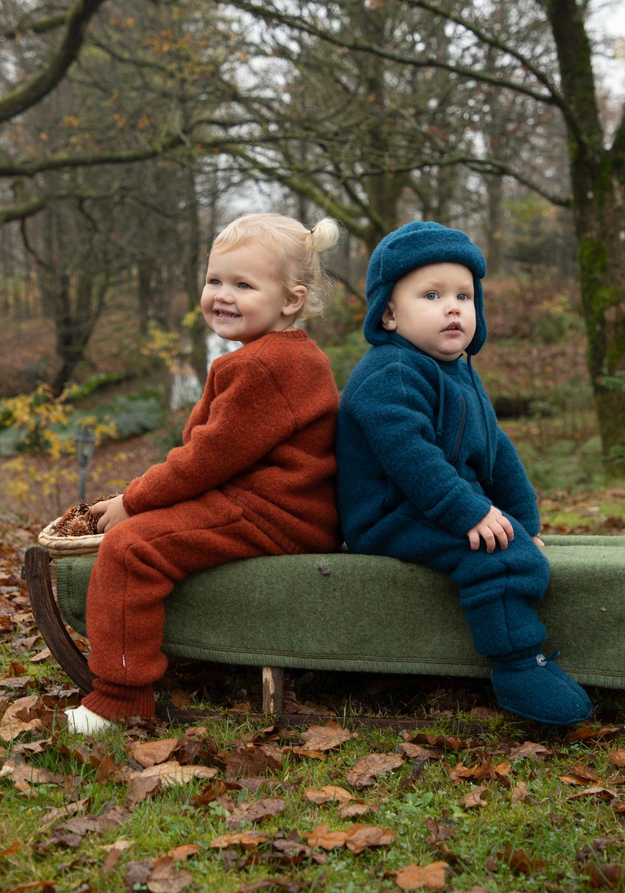 Salopetă cu mănuși și botoși fleece din lână merinos - Dark Turquoise